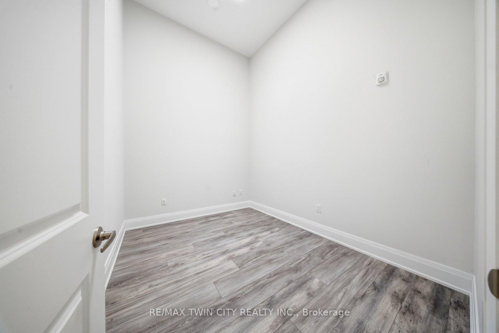 Photo 6 of Unit 303, 11 Queen Street, Brantford, Downtown Brantford — HOMEH