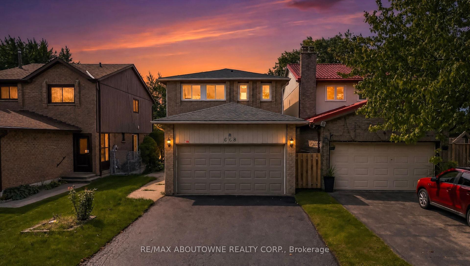 Photo 1 of 668 Greycedar Crescent, Mississauga, Rathwood — HOMEH