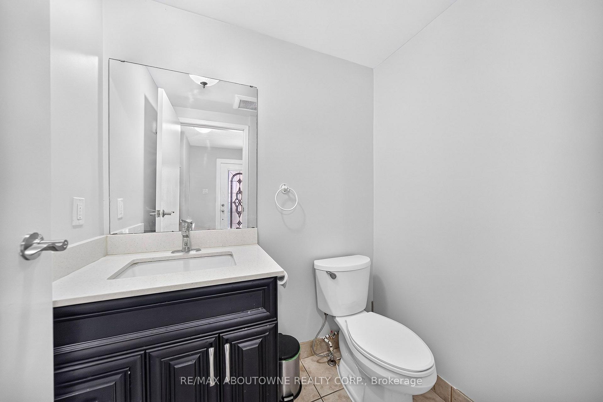 Photo 14 of 668 Greycedar Crescent, Mississauga, Rathwood — HOMEH