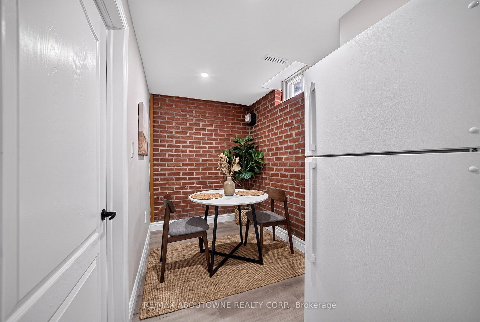 Photo 25 of 668 Greycedar Crescent, Mississauga, Rathwood — HOMEH