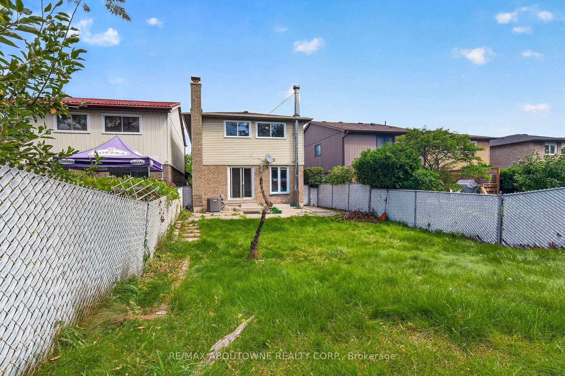 Photo 30 of 668 Greycedar Crescent, Mississauga, Rathwood — HOMEH