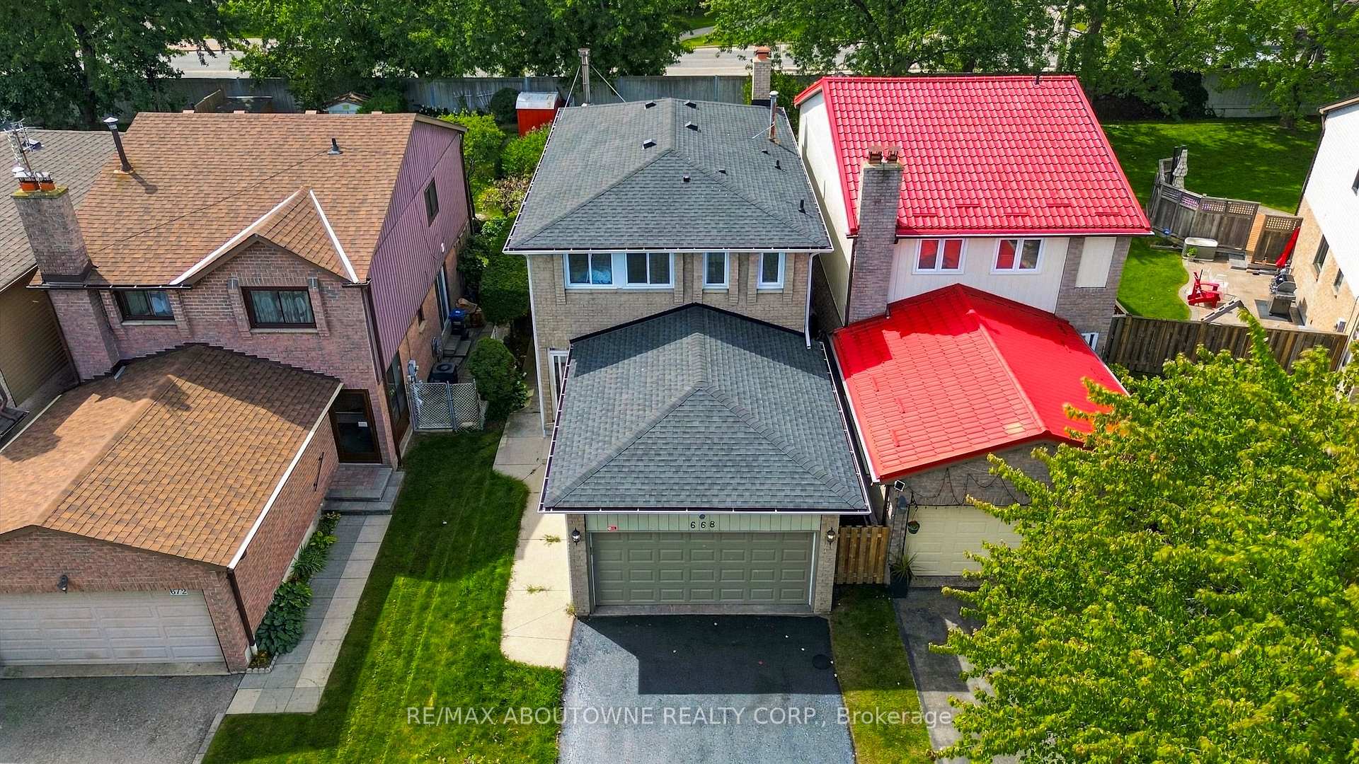 Photo 31 of 668 Greycedar Crescent, Mississauga, Rathwood — HOMEH