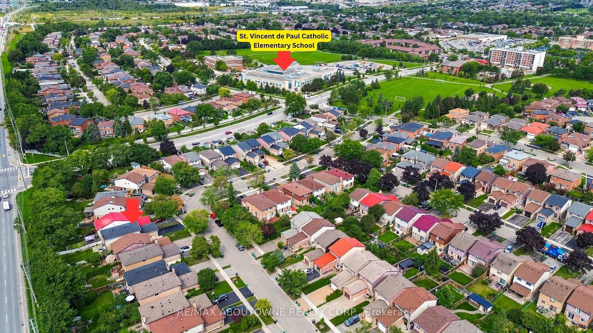 Photo 32 of 668 Greycedar Crescent, Mississauga, Rathwood — HOMEH