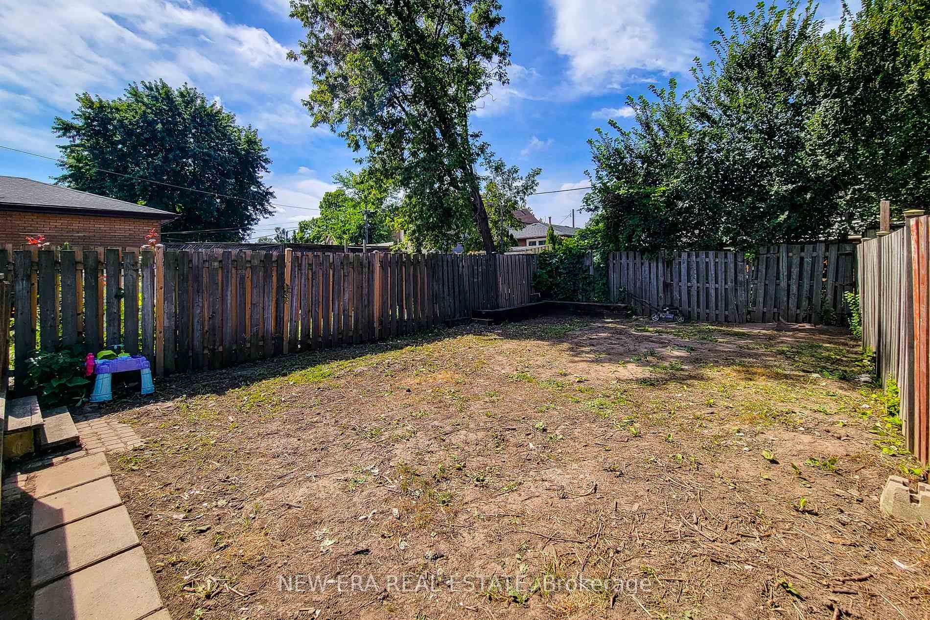 Photo 10 of 391 Cope Street, Hamilton, Homeside — HOMEH
