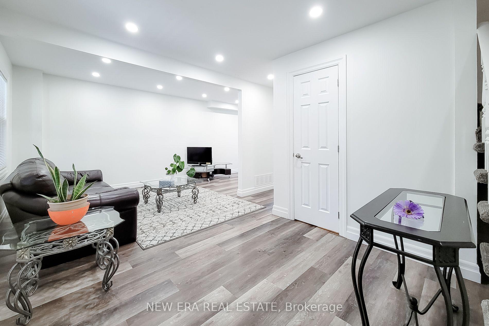 Photo 16 of 391 Cope Street, Hamilton, Homeside — HOMEH