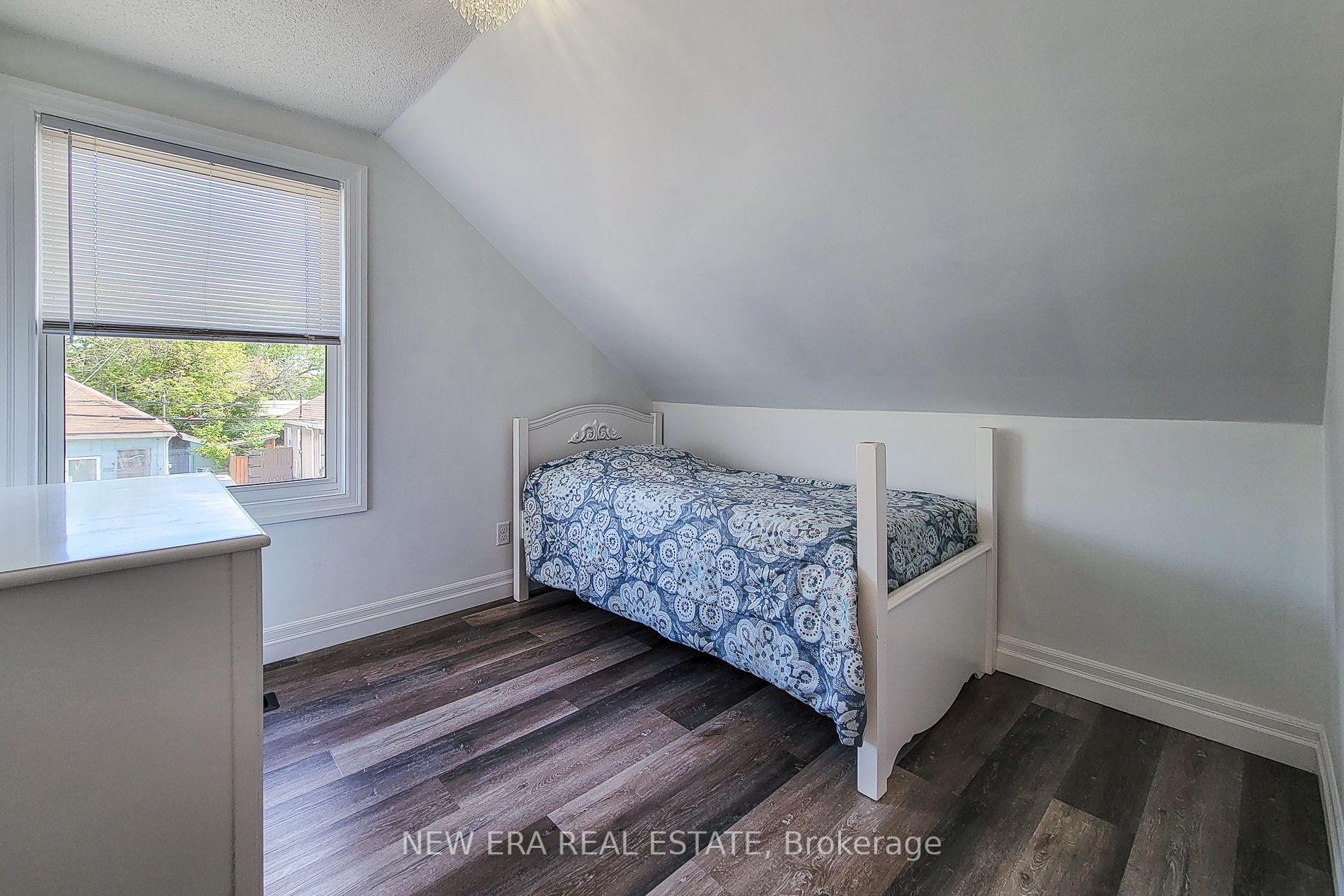 Photo 37 of 391 Cope Street, Hamilton, Homeside — HOMEH