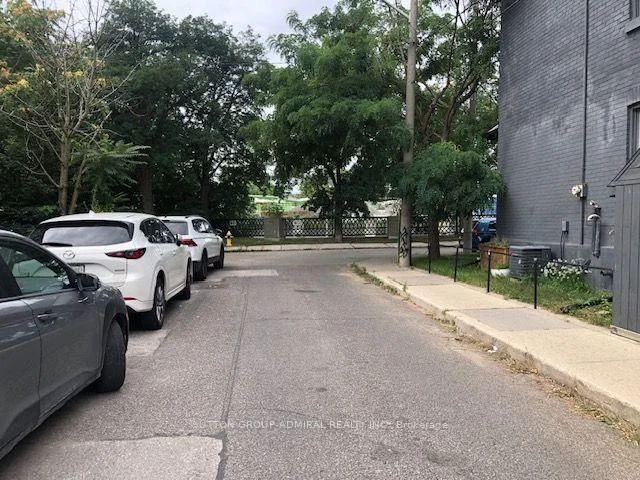 Photo 35 of 59 Shirley Street W, Toronto, Little Portugal — HOMEH