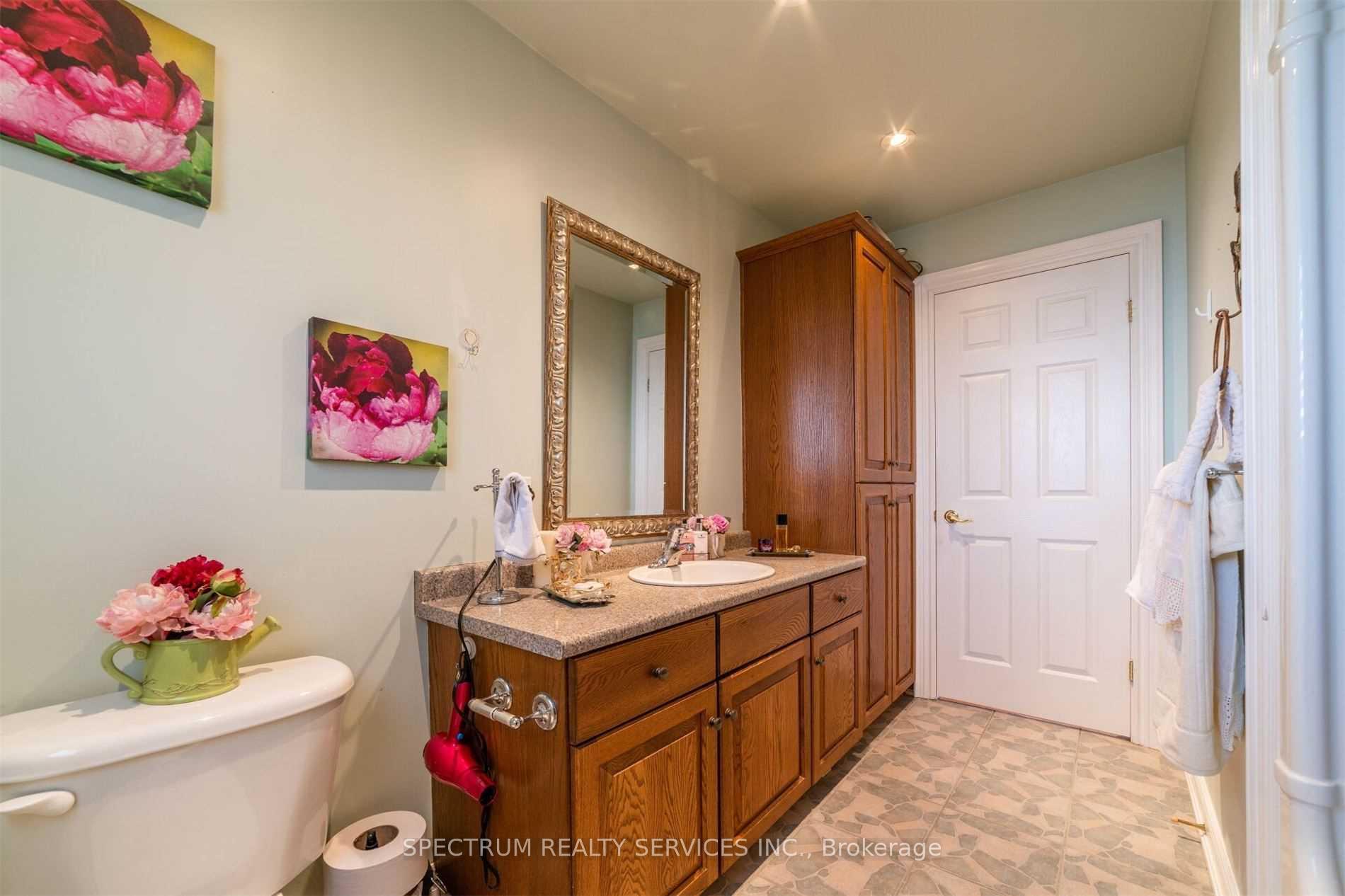 Photo 27 of 8112 Beaver Glen Drive, Niagara Falls, Ascot — HOMEH