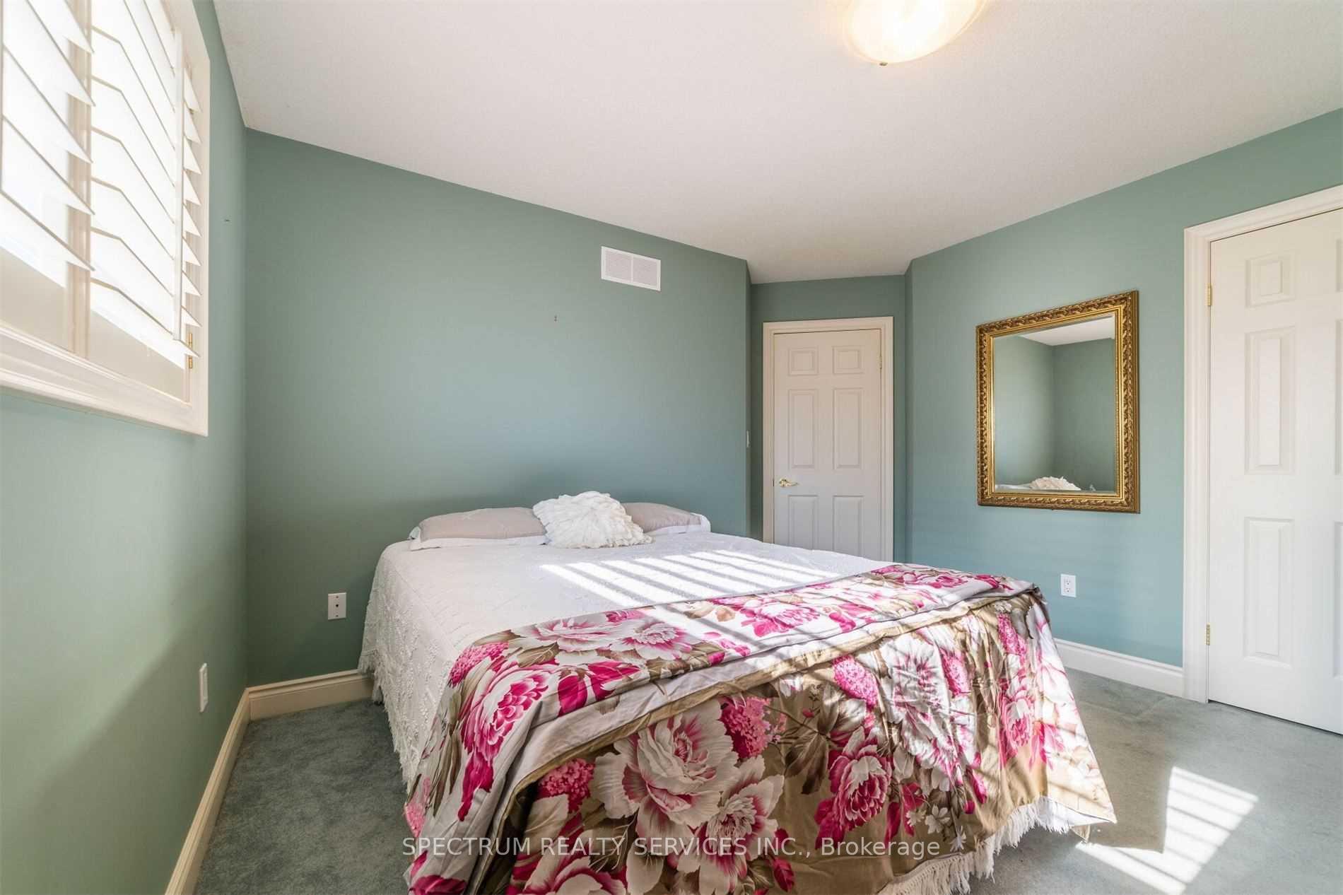 Photo 31 of 8112 Beaver Glen Drive, Niagara Falls, Ascot — HOMEH