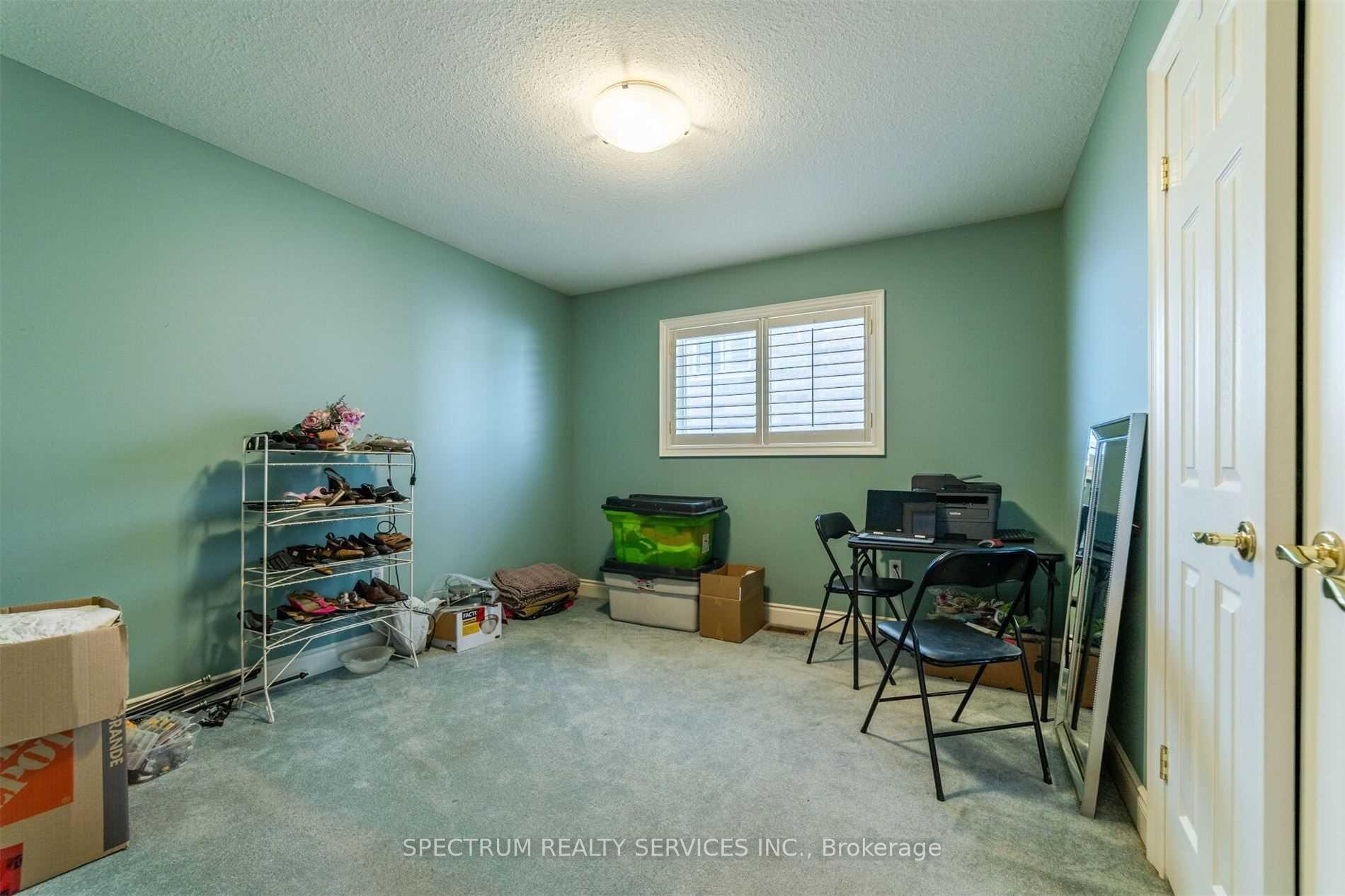 Photo 32 of 8112 Beaver Glen Drive, Niagara Falls, Ascot — HOMEH