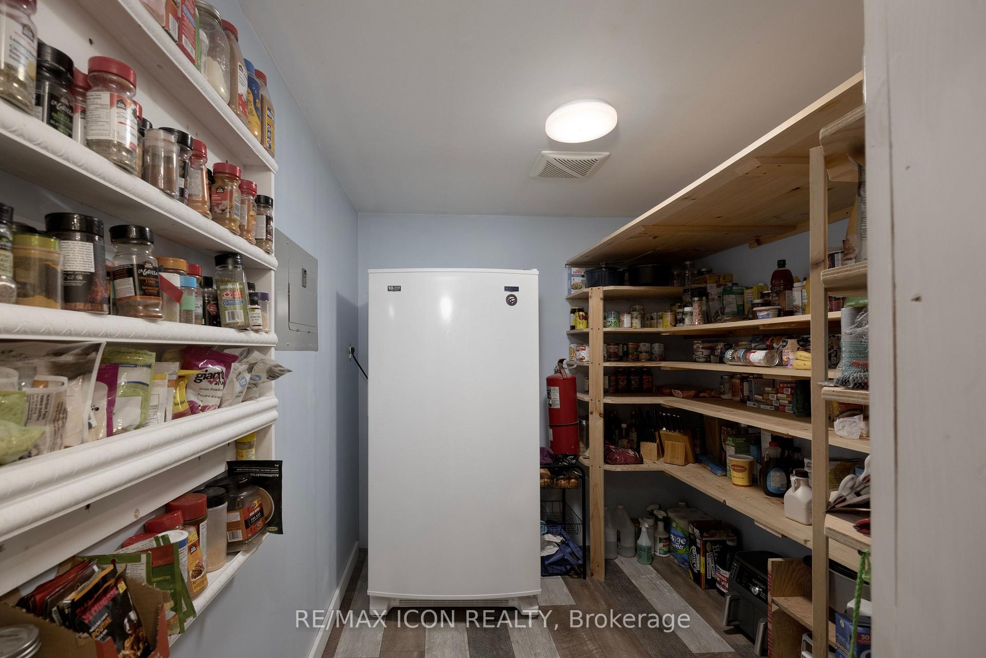 Photo 11 of 196 Cameron Street, Goderich, Goderich (Town) — HOMEH