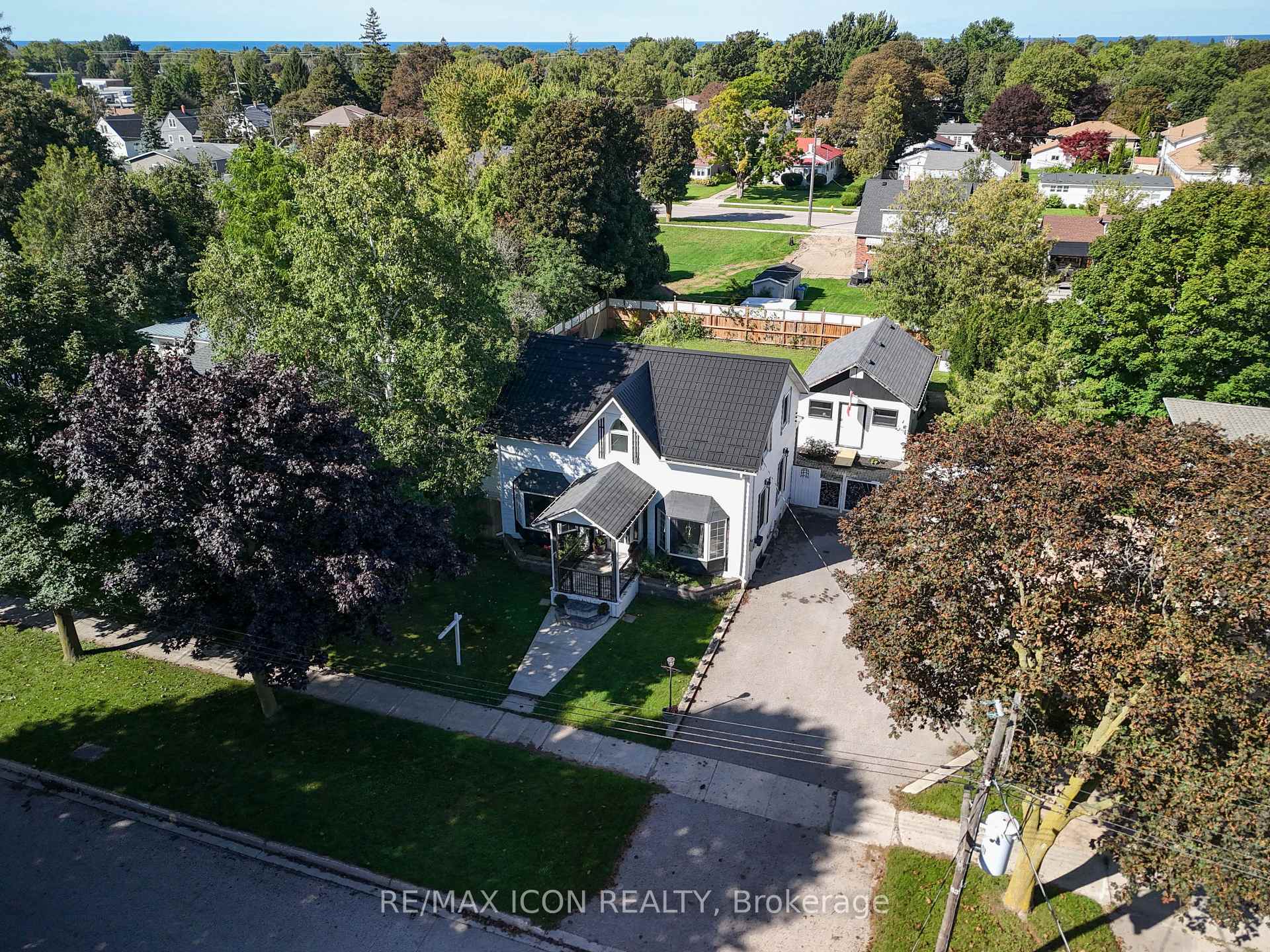 Photo 37 of 196 Cameron Street, Goderich, Goderich (Town) — HOMEH