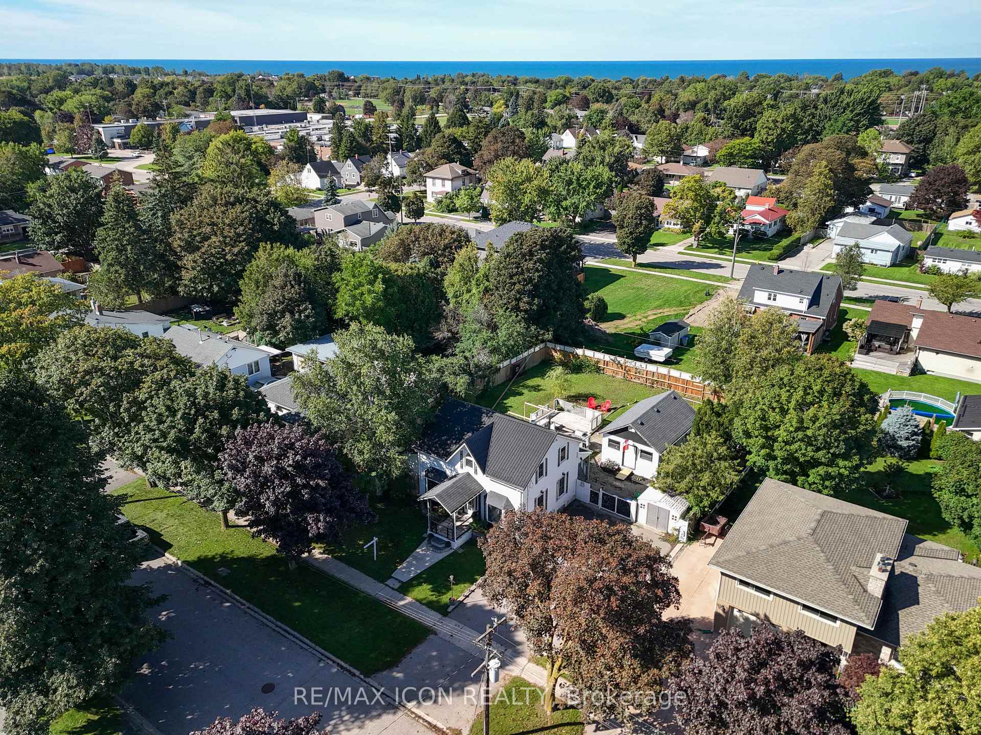 Photo 42 of 196 Cameron Street, Goderich, Goderich (Town) — HOMEH