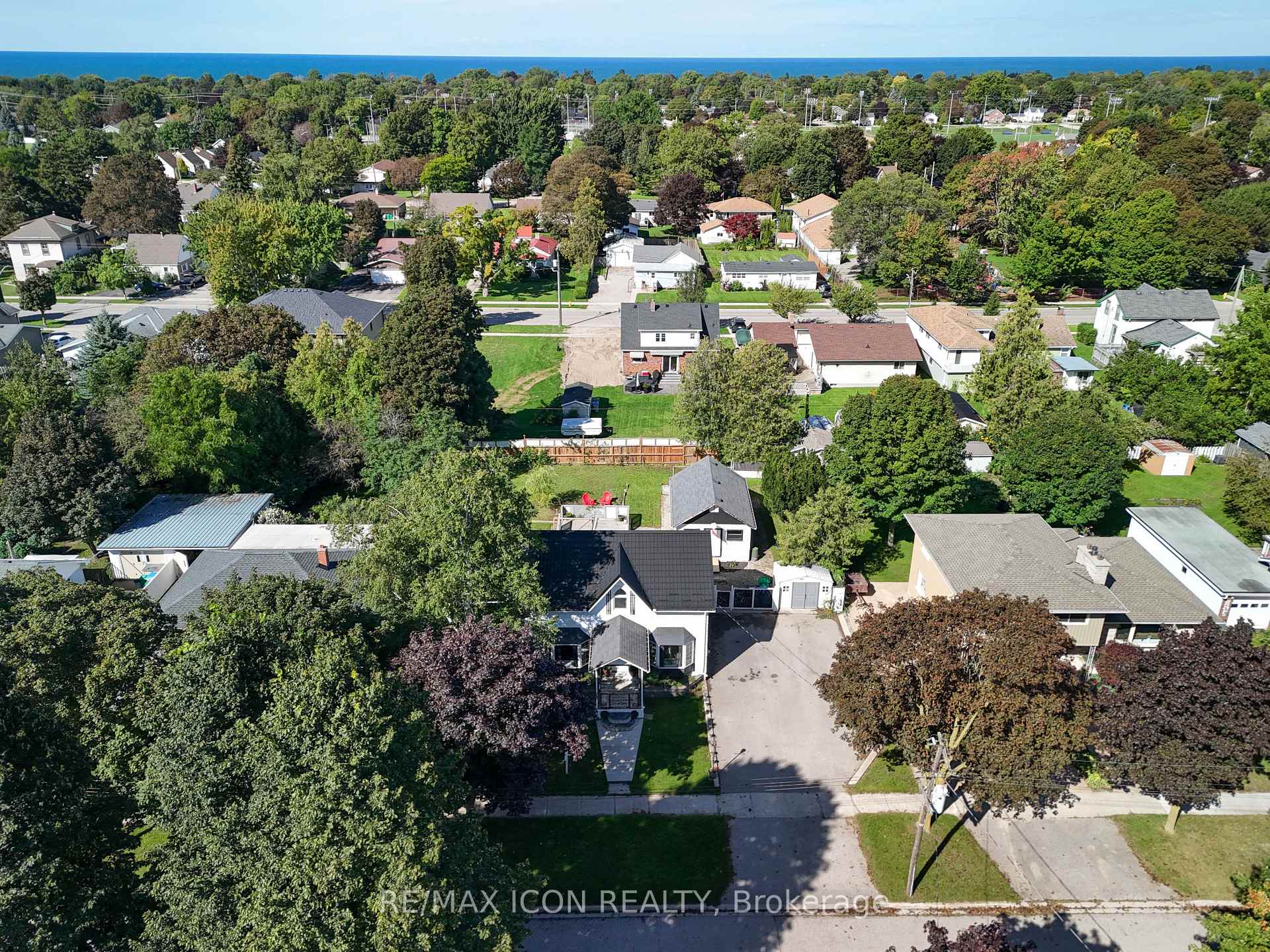 Photo 43 of 196 Cameron Street, Goderich, Goderich (Town) — HOMEH