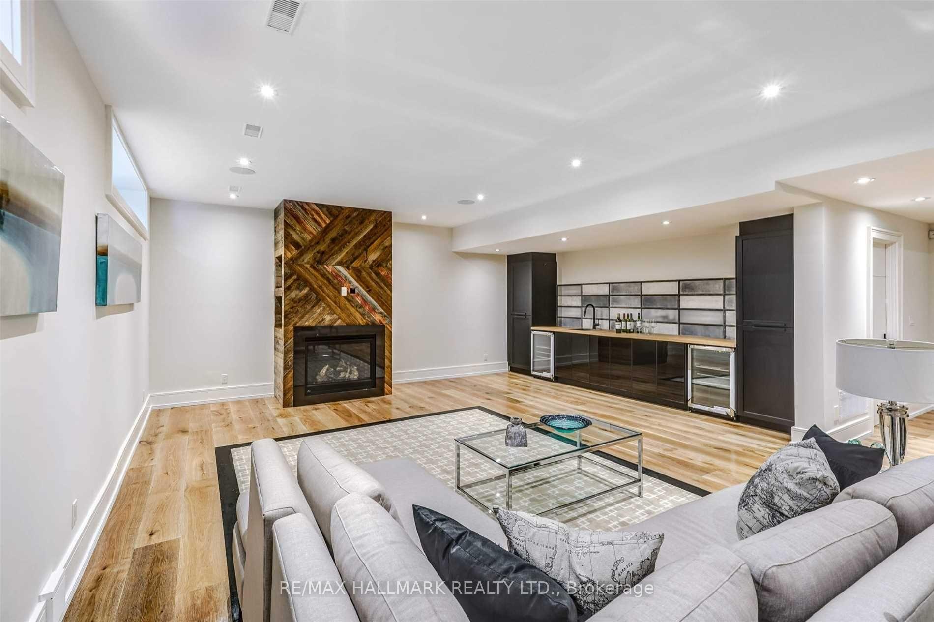 Photo 19 of 31 Timberlane Drive, North York, Lansing-Westgate — HOMEH