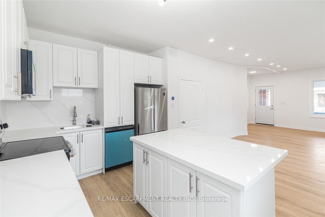 Photo 12 of 90 Belview Avenue, Hamilton, Crown Point — HOMEH