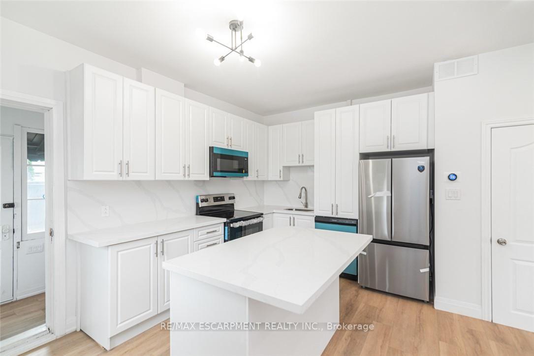 Photo 15 of 90 Belview Avenue, Hamilton, Crown Point — HOMEH
