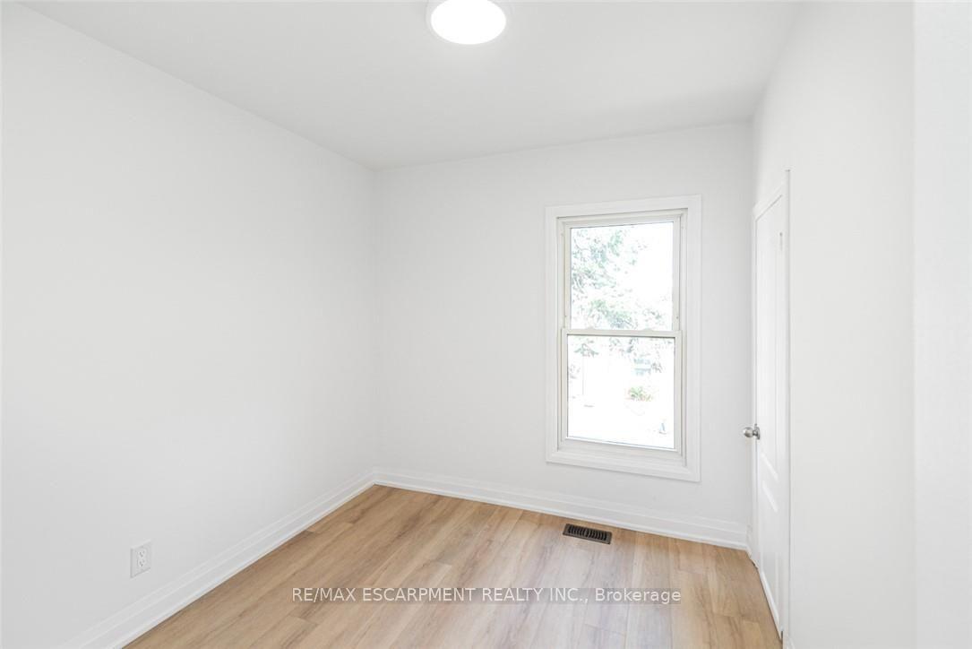 Photo 32 of 90 Belview Avenue, Hamilton, Crown Point — HOMEH
