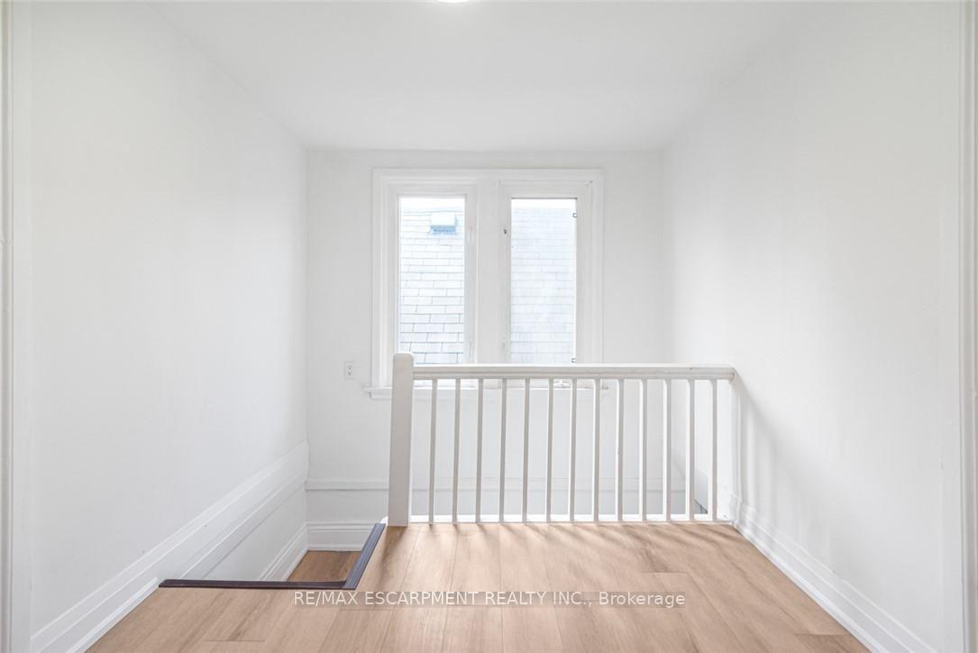 Photo 36 of 90 Belview Avenue, Hamilton, Crown Point — HOMEH