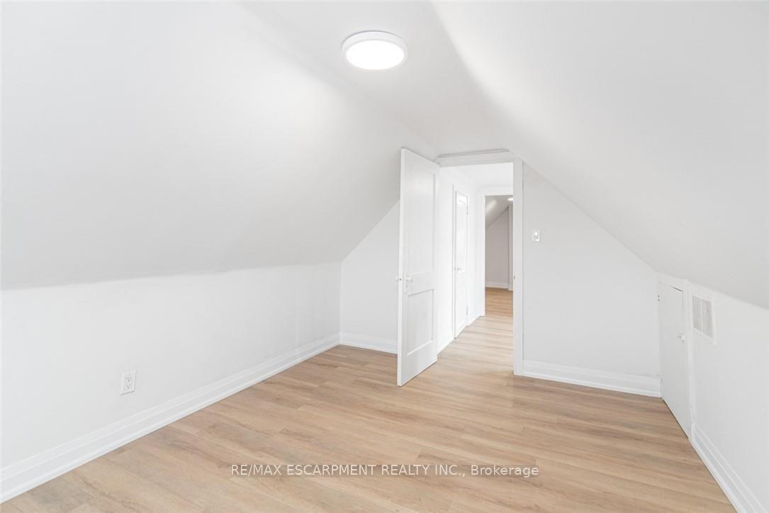 Photo 37 of 90 Belview Avenue, Hamilton, Crown Point — HOMEH
