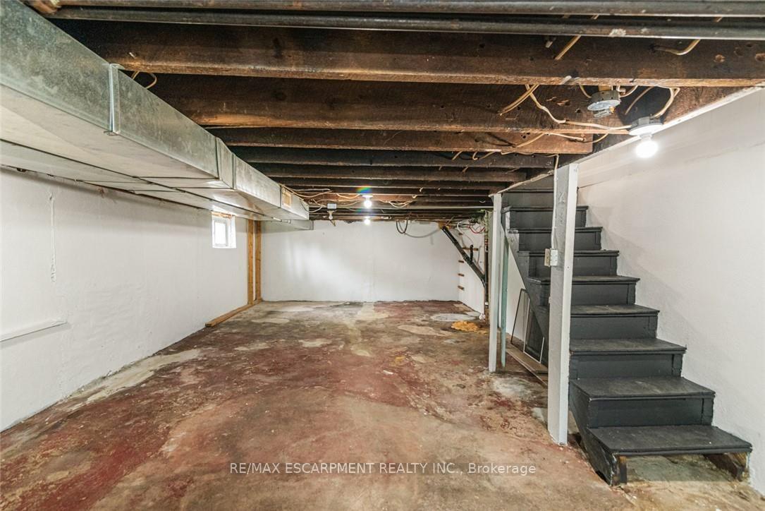 Photo 39 of 90 Belview Avenue, Hamilton, Crown Point — HOMEH
