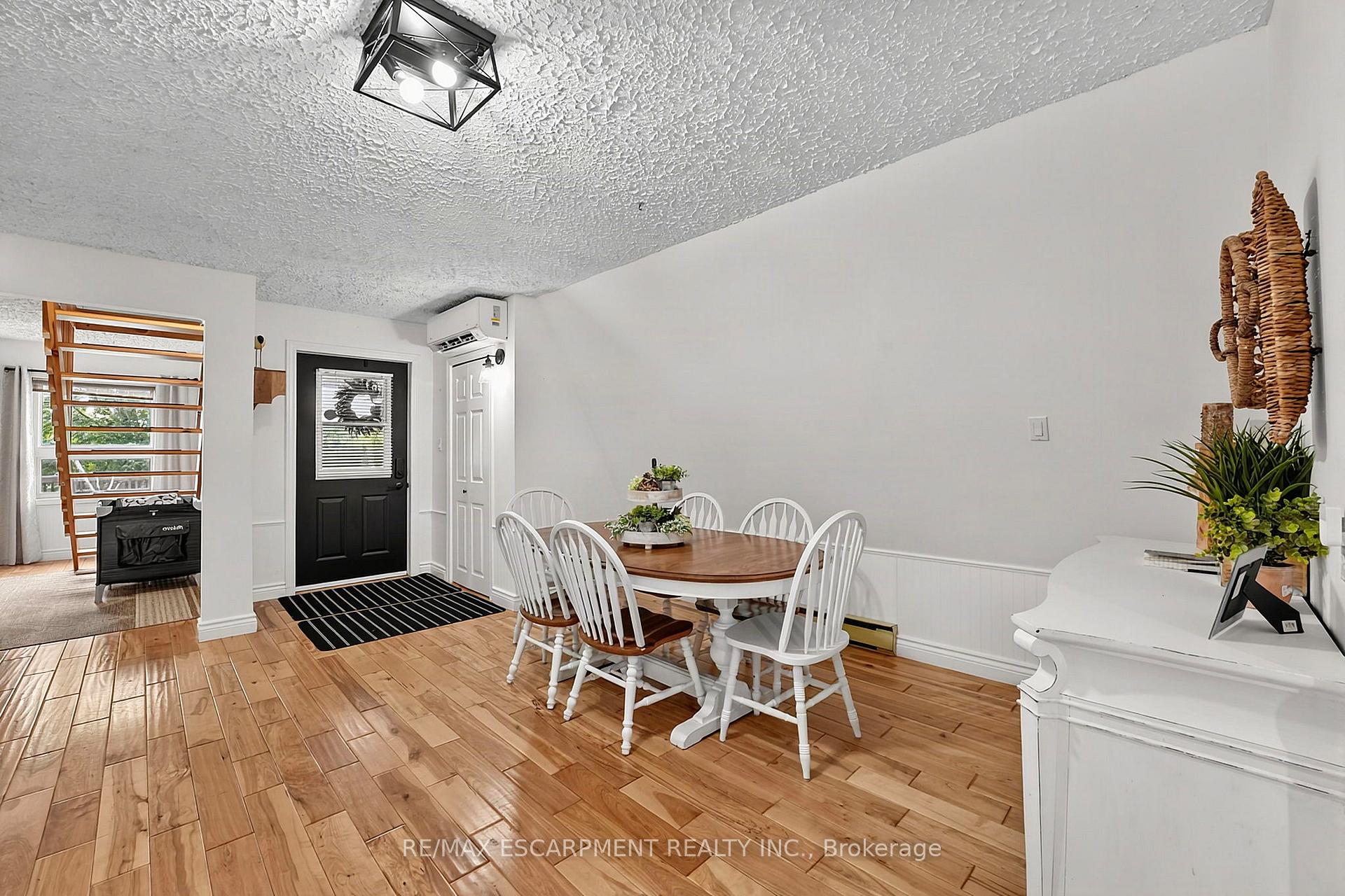 Photo 7 of 1073 Cedar Beach Road, Bracebridge, Monck (Bracebridge) — HOMEH