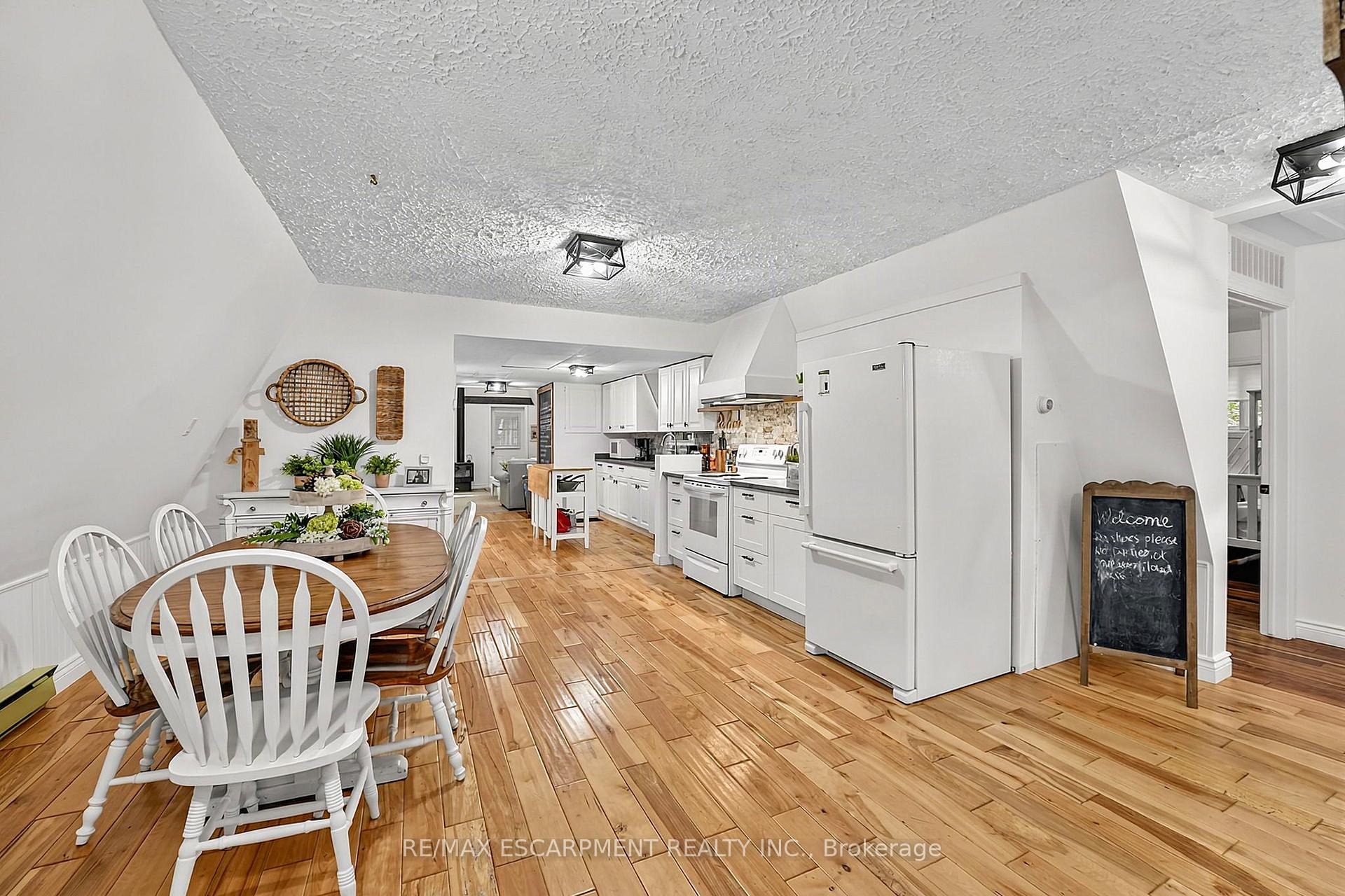 Photo 9 of 1073 Cedar Beach Road, Bracebridge, Monck (Bracebridge) — HOMEH