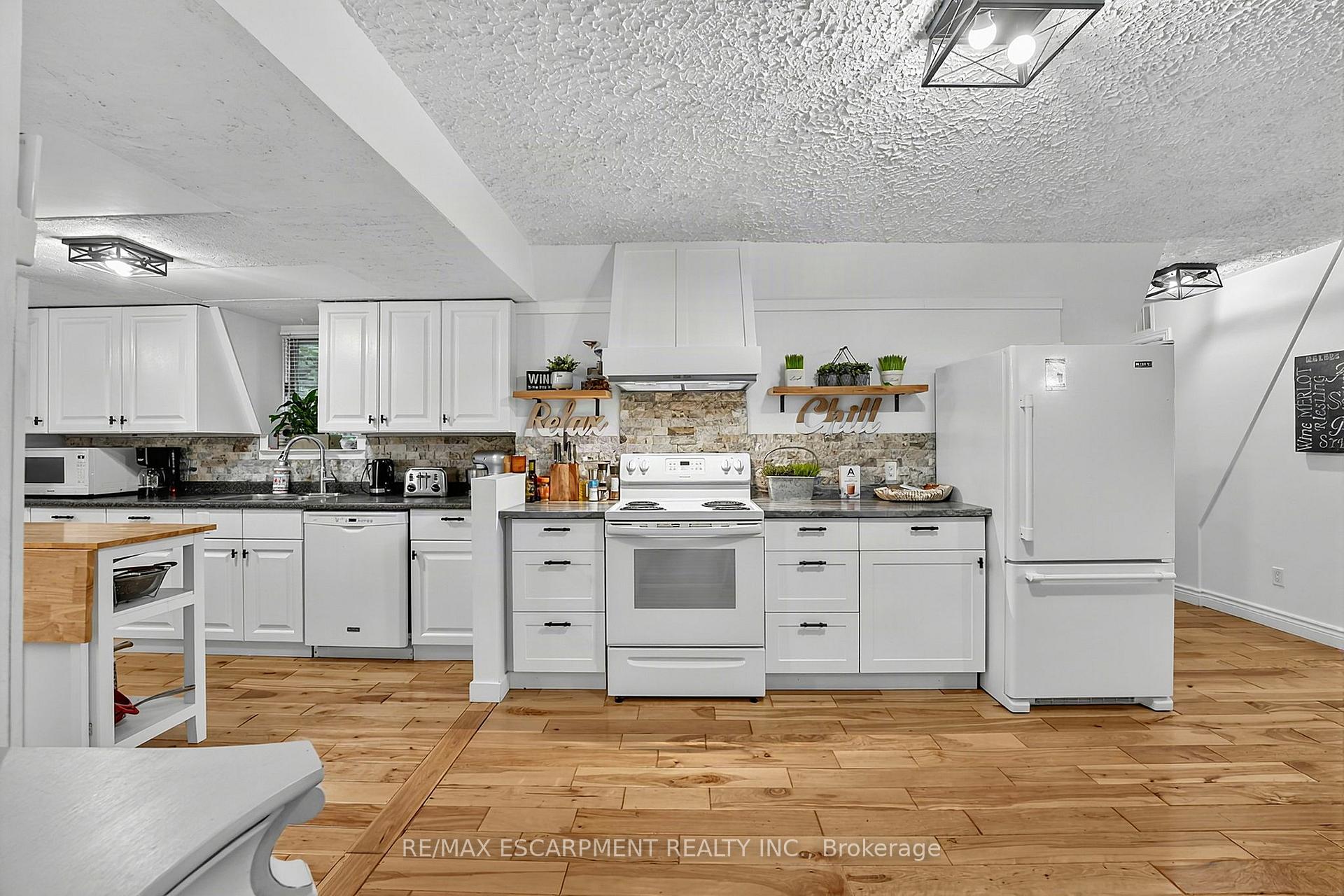 Photo 10 of 1073 Cedar Beach Road, Bracebridge, Monck (Bracebridge) — HOMEH