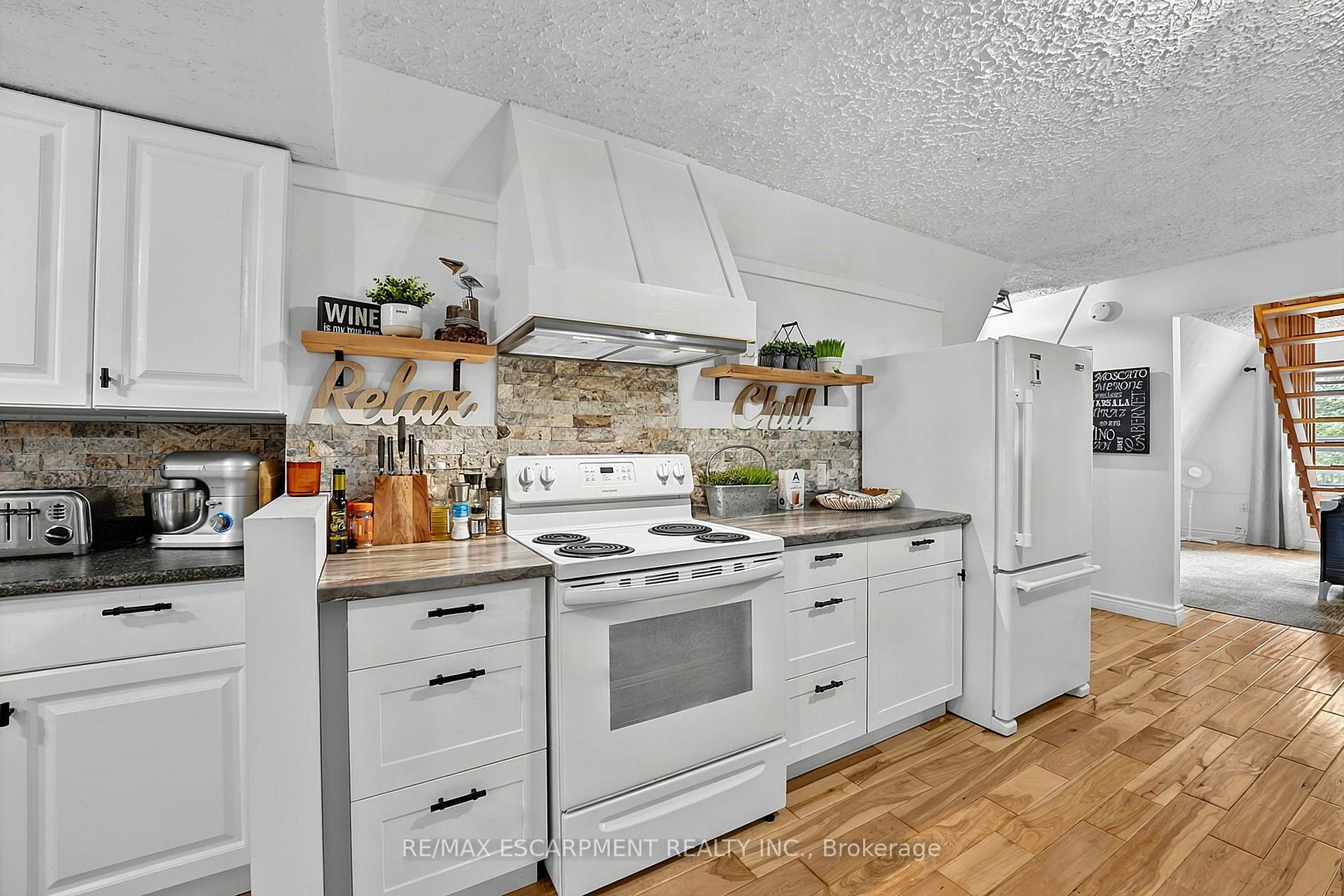 Photo 11 of 1073 Cedar Beach Road, Bracebridge, Monck (Bracebridge) — HOMEH