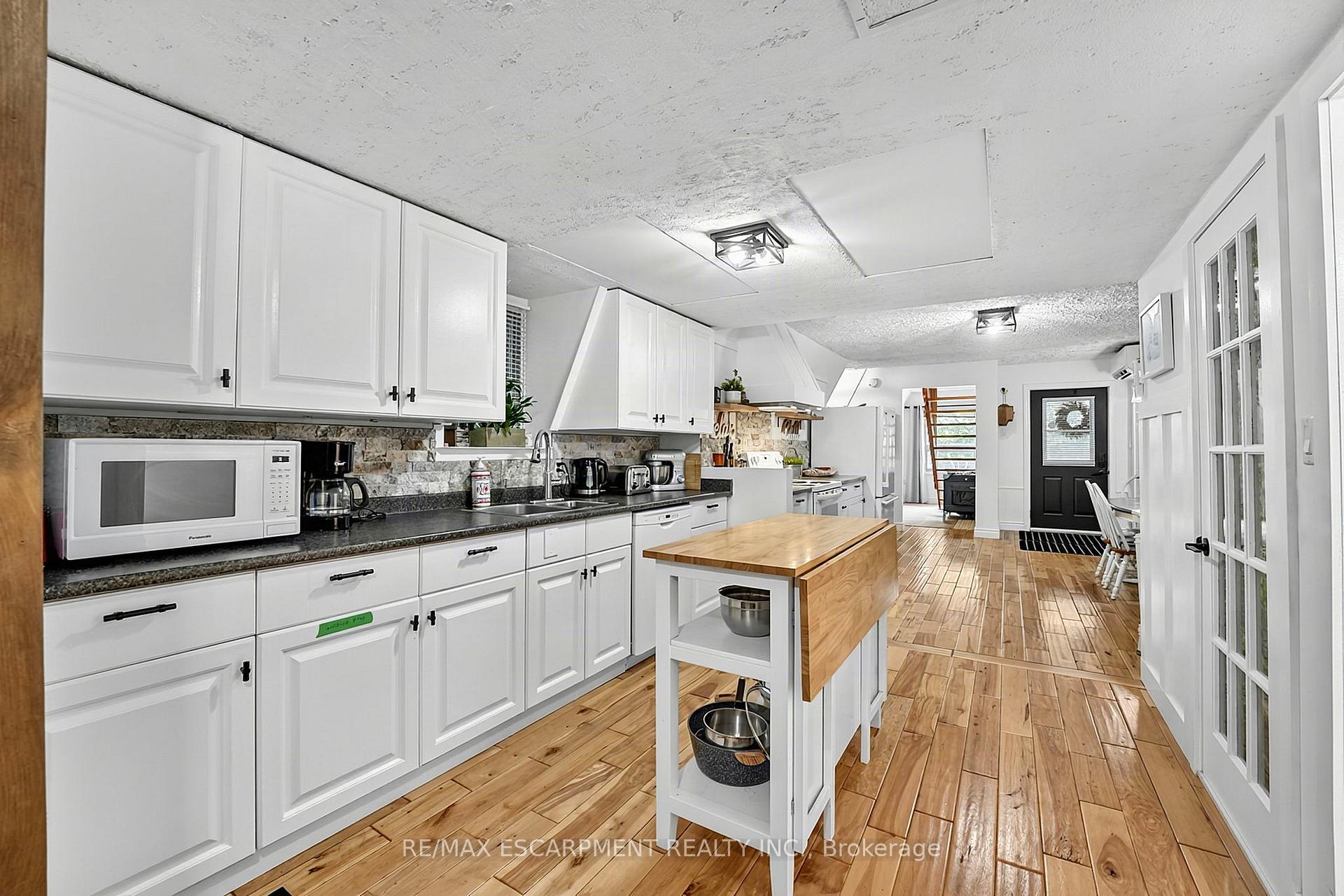 Photo 12 of 1073 Cedar Beach Road, Bracebridge, Monck (Bracebridge) — HOMEH