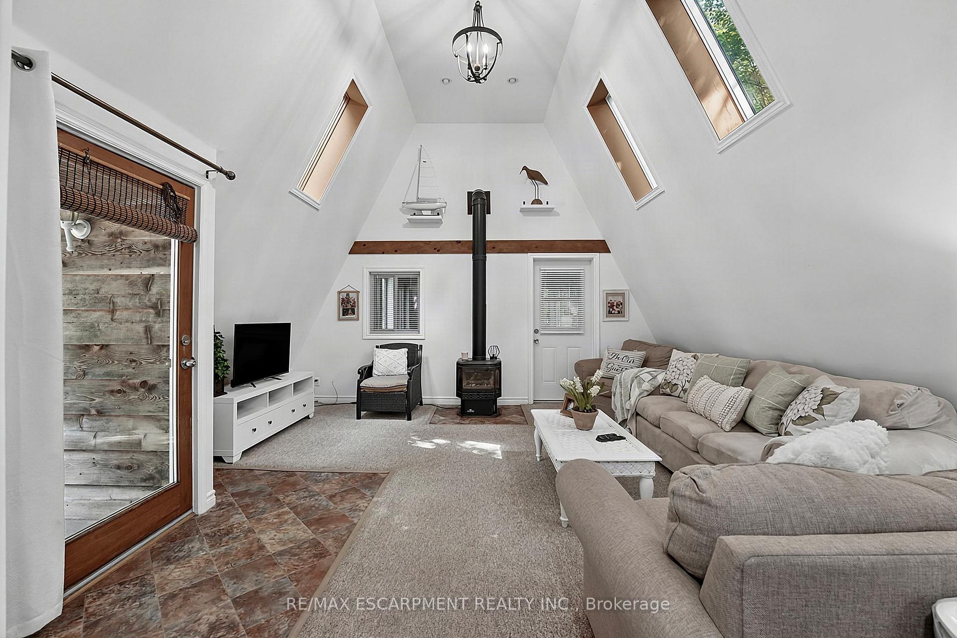 Photo 13 of 1073 Cedar Beach Road, Bracebridge, Monck (Bracebridge) — HOMEH