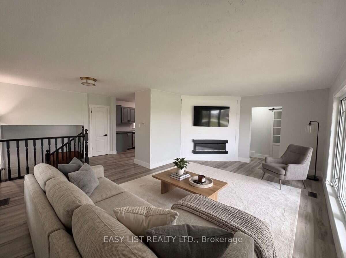 Photo 6 of 21 Bruce Rd 22, Brockton — HOMEH
