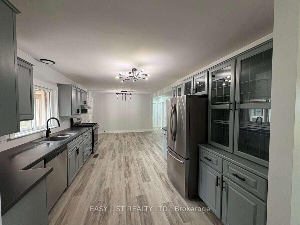 Photo 35 of 21 Bruce Rd 22, Brockton — HOMEH
