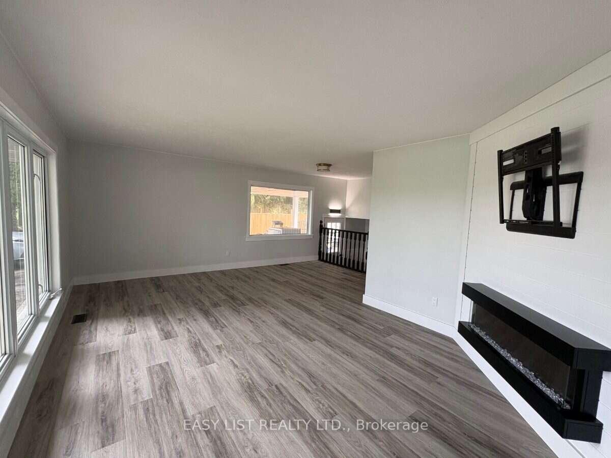 Photo 36 of 21 Bruce Rd 22, Brockton — HOMEH