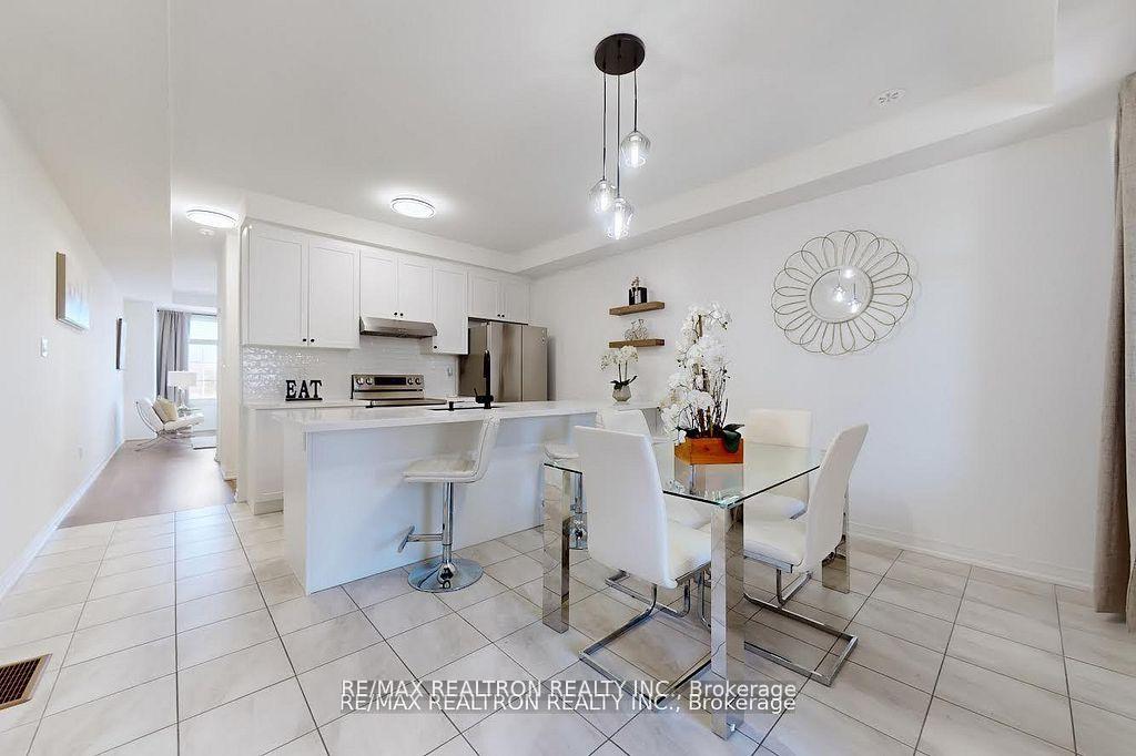 Photo 2 of Unit 53, 53 Carneros Way, Markham, Cedar Grove — HOMEH