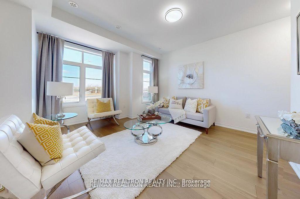 Photo 4 of Unit 53, 53 Carneros Way, Markham, Cedar Grove — HOMEH