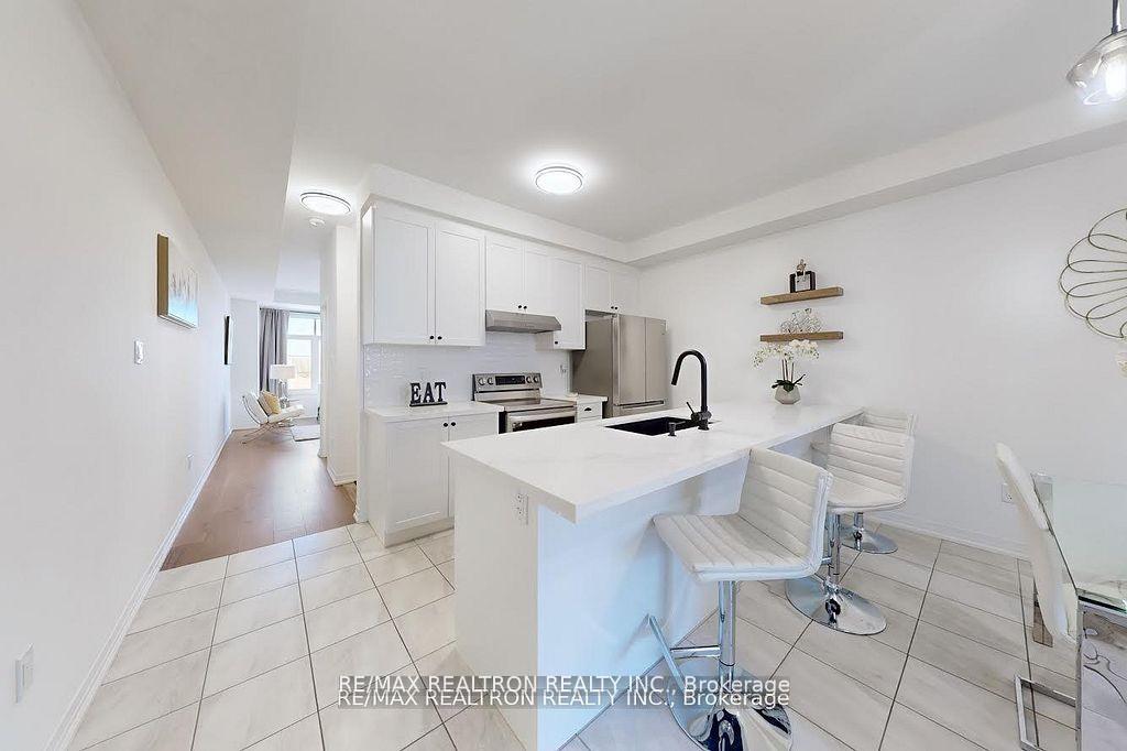 Photo 7 of Unit 53, 53 Carneros Way, Markham, Cedar Grove — HOMEH