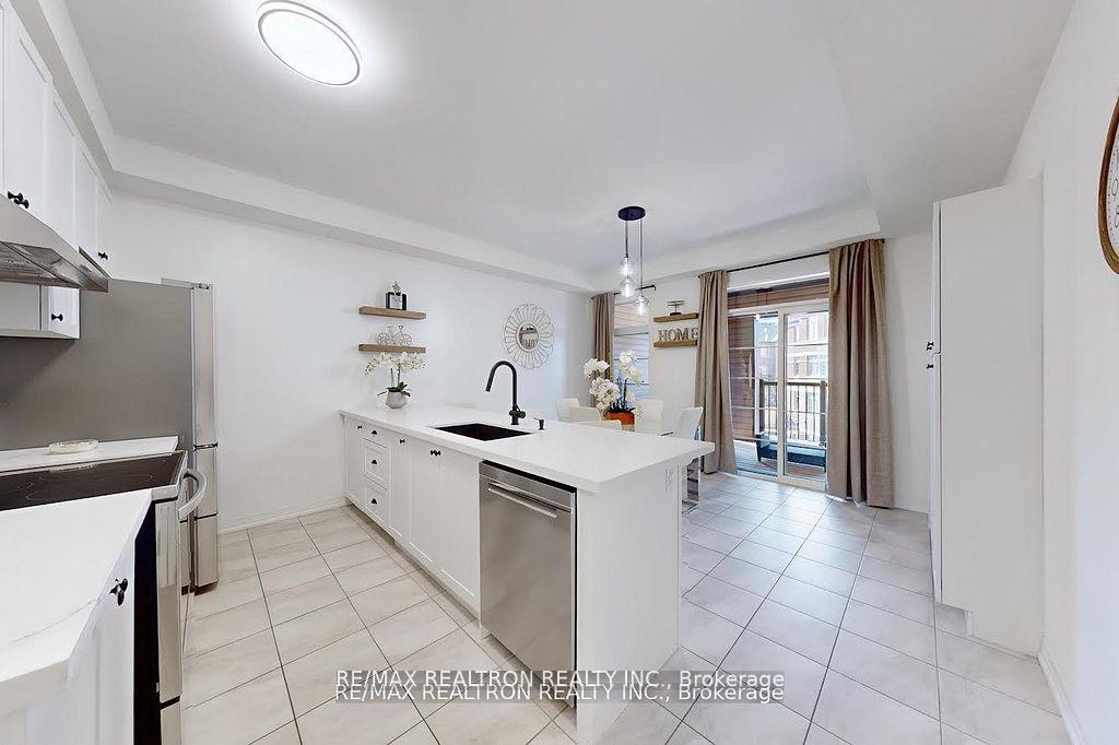 Photo 12 of Unit 53, 53 Carneros Way, Markham, Cedar Grove — HOMEH