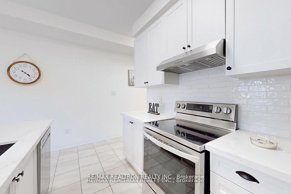 Photo 13 of Unit 53, 53 Carneros Way, Markham, Cedar Grove — HOMEH