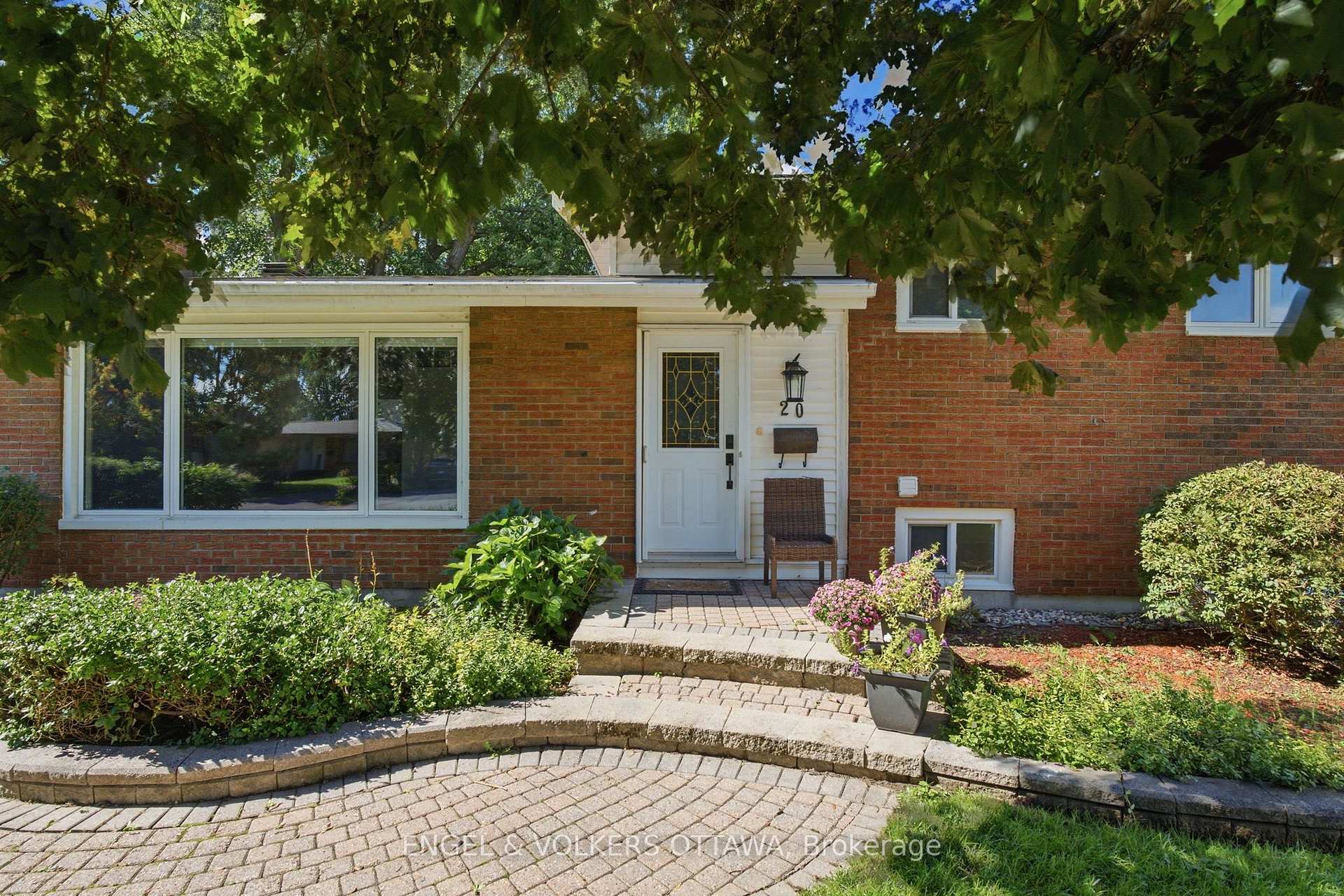 Photo 2 of 20 Parthia Avenue, Ottawa, City View/Skyline/Fisher Heights/Parkwood Hills — HOMEH