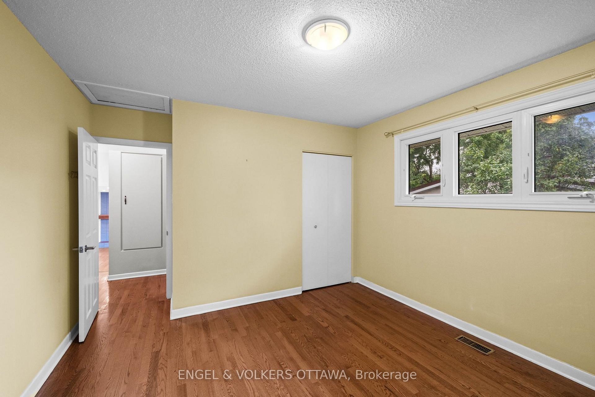 Photo 23 of 20 Parthia Avenue, Ottawa, City View/Skyline/Fisher Heights/Parkwood Hills — HOMEH