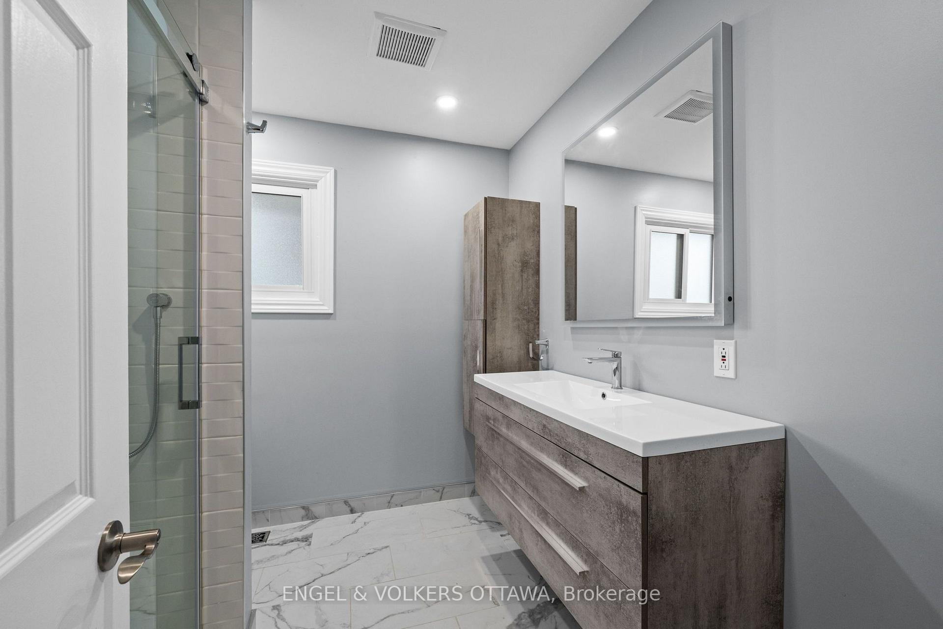 Photo 28 of 20 Parthia Avenue, Ottawa, City View/Skyline/Fisher Heights/Parkwood Hills — HOMEH