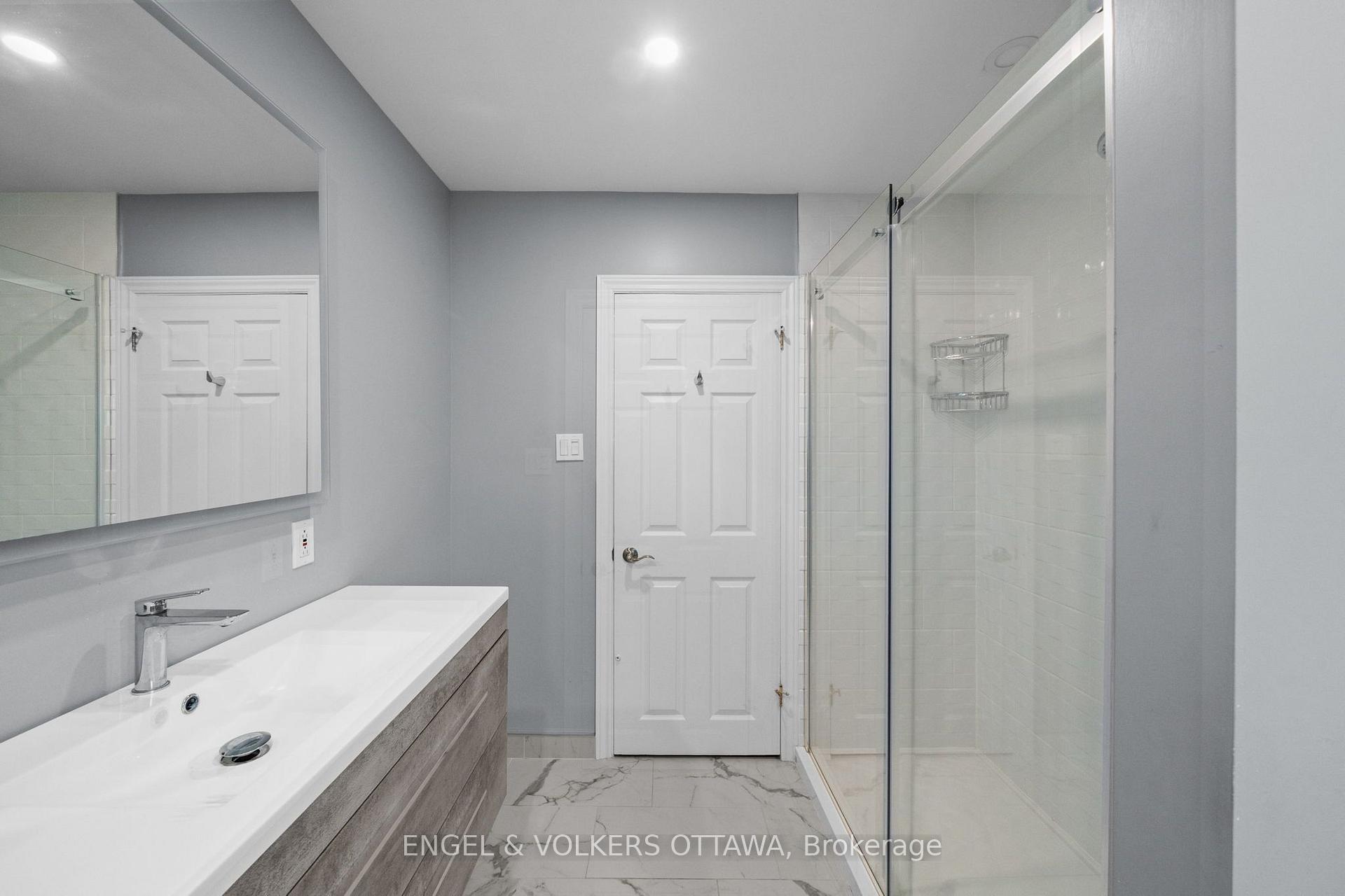 Photo 30 of 20 Parthia Avenue, Ottawa, City View/Skyline/Fisher Heights/Parkwood Hills — HOMEH