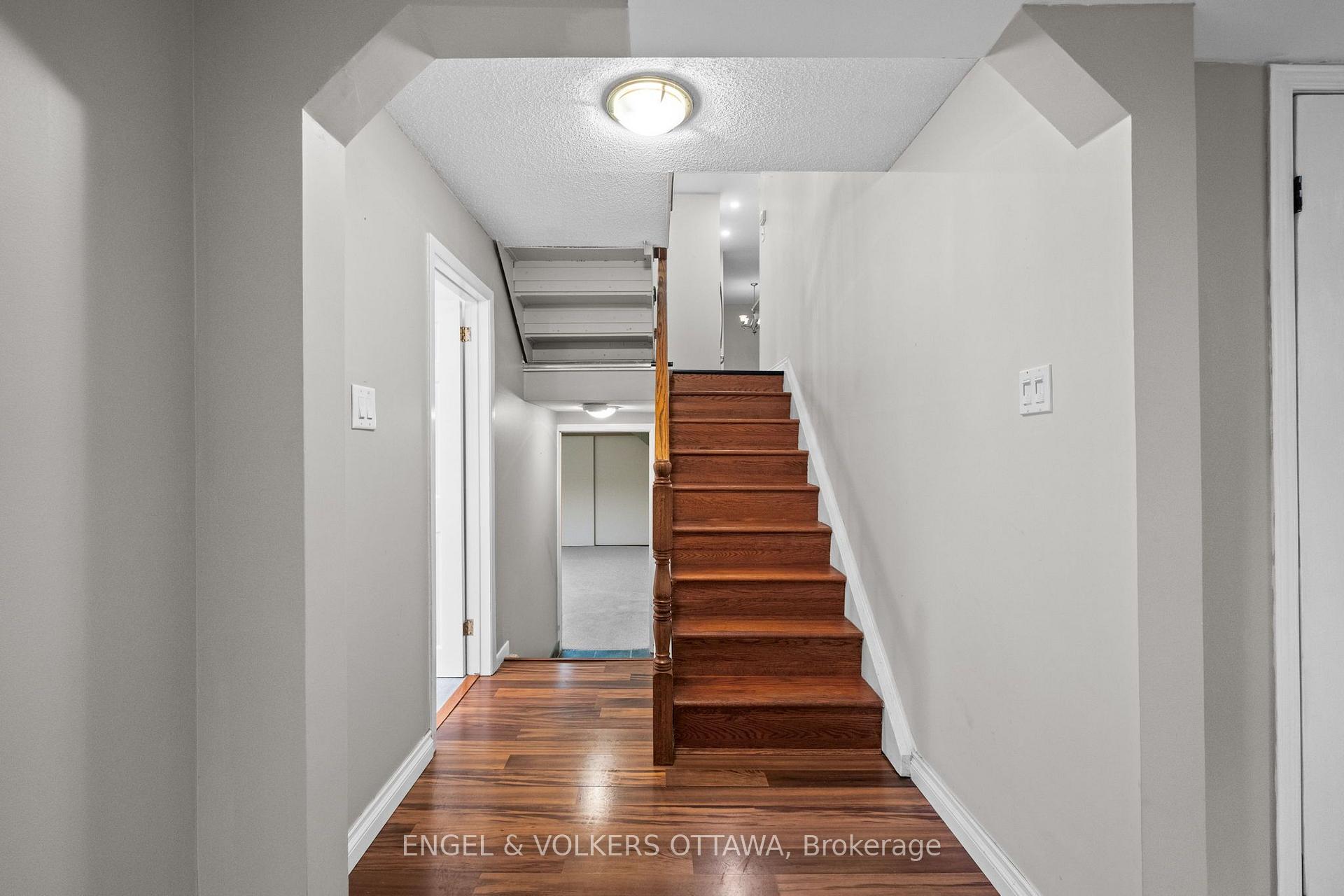 Photo 31 of 20 Parthia Avenue, Ottawa, City View/Skyline/Fisher Heights/Parkwood Hills — HOMEH