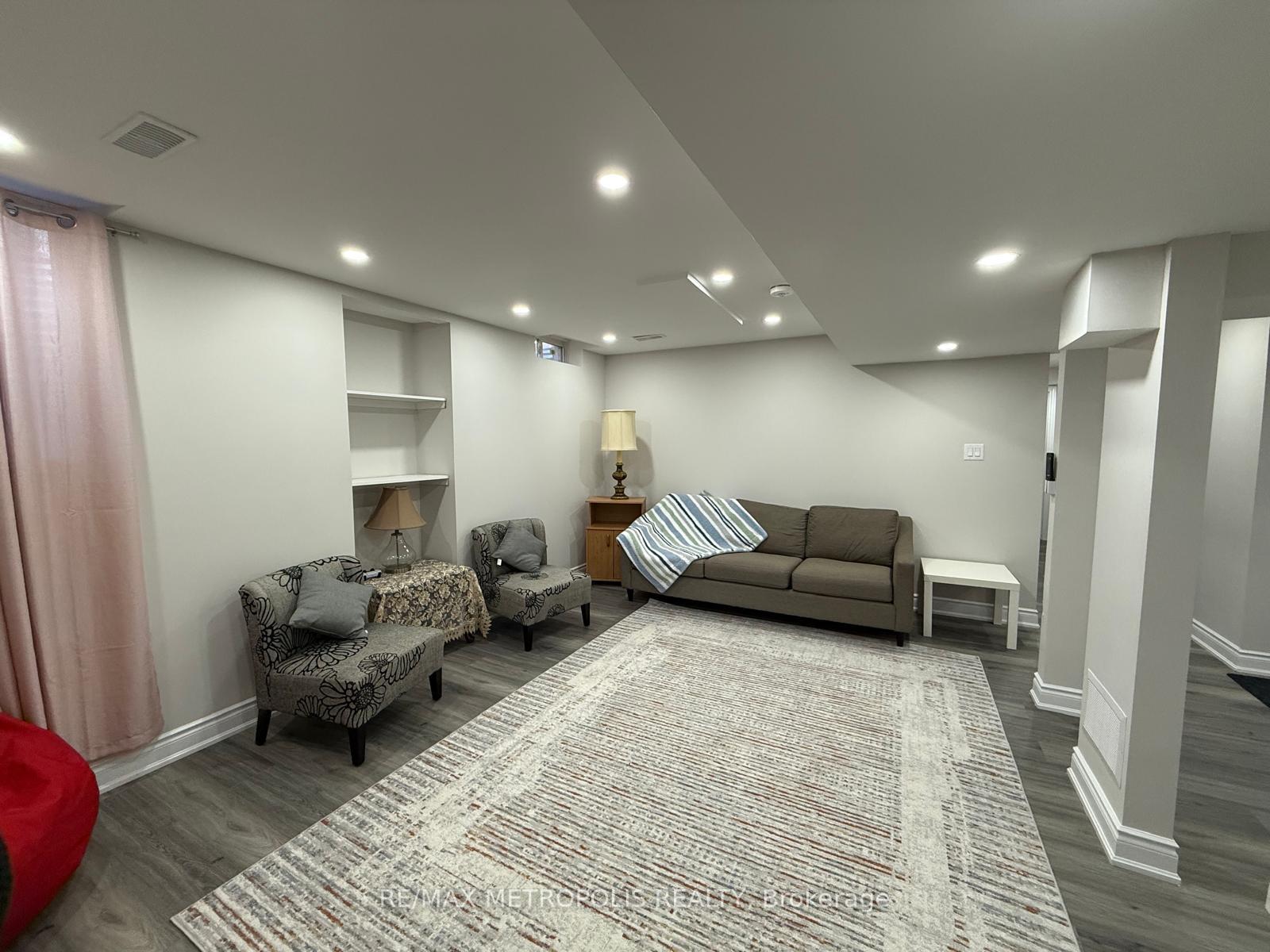 Photo 9 of Unit BSMT, 204 Montgomery Avenue, Whitby, Brooklin — HOMEH
