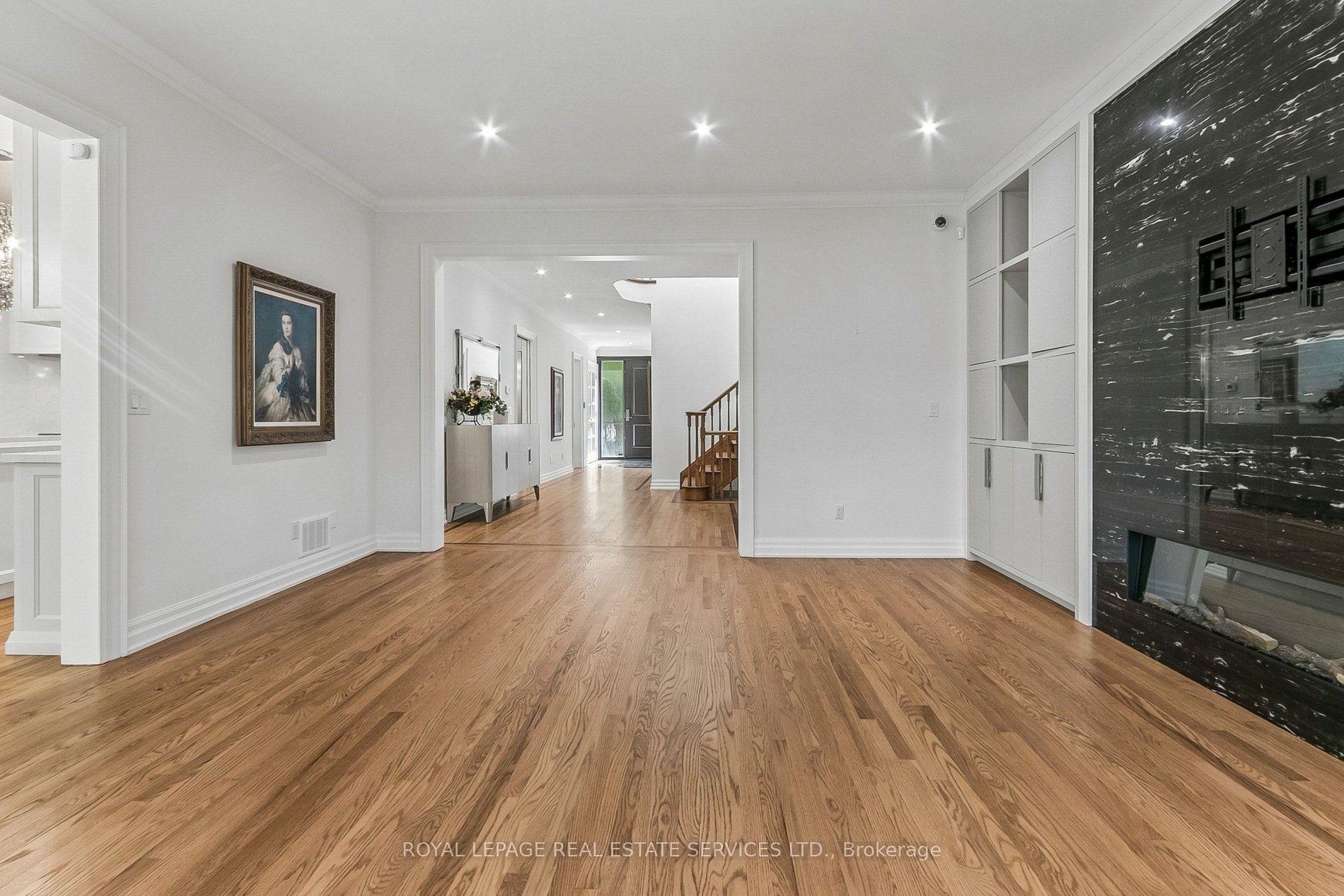 Photo 8 of 42 Rykert Crescent, Toronto, Leaside — HOMEH