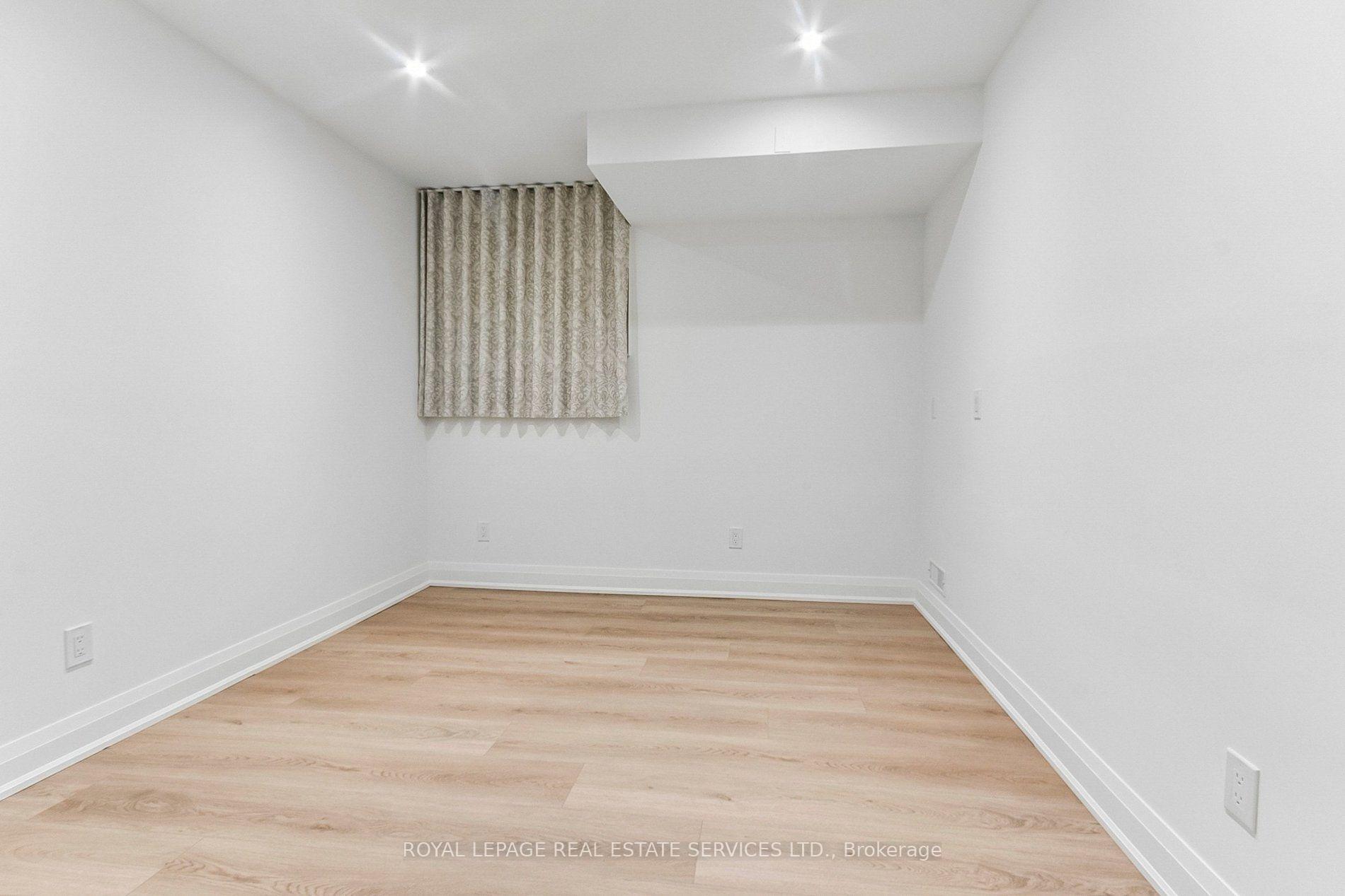 Photo 40 of 42 Rykert Crescent, Toronto, Leaside — HOMEH