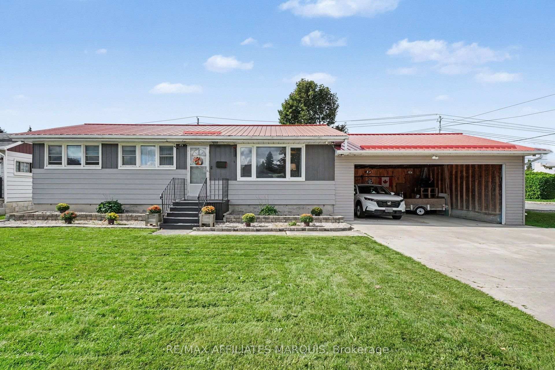 Photo 2 of 86 Jasper Avenue, Smiths Falls, Smiths Falls — HOMEH