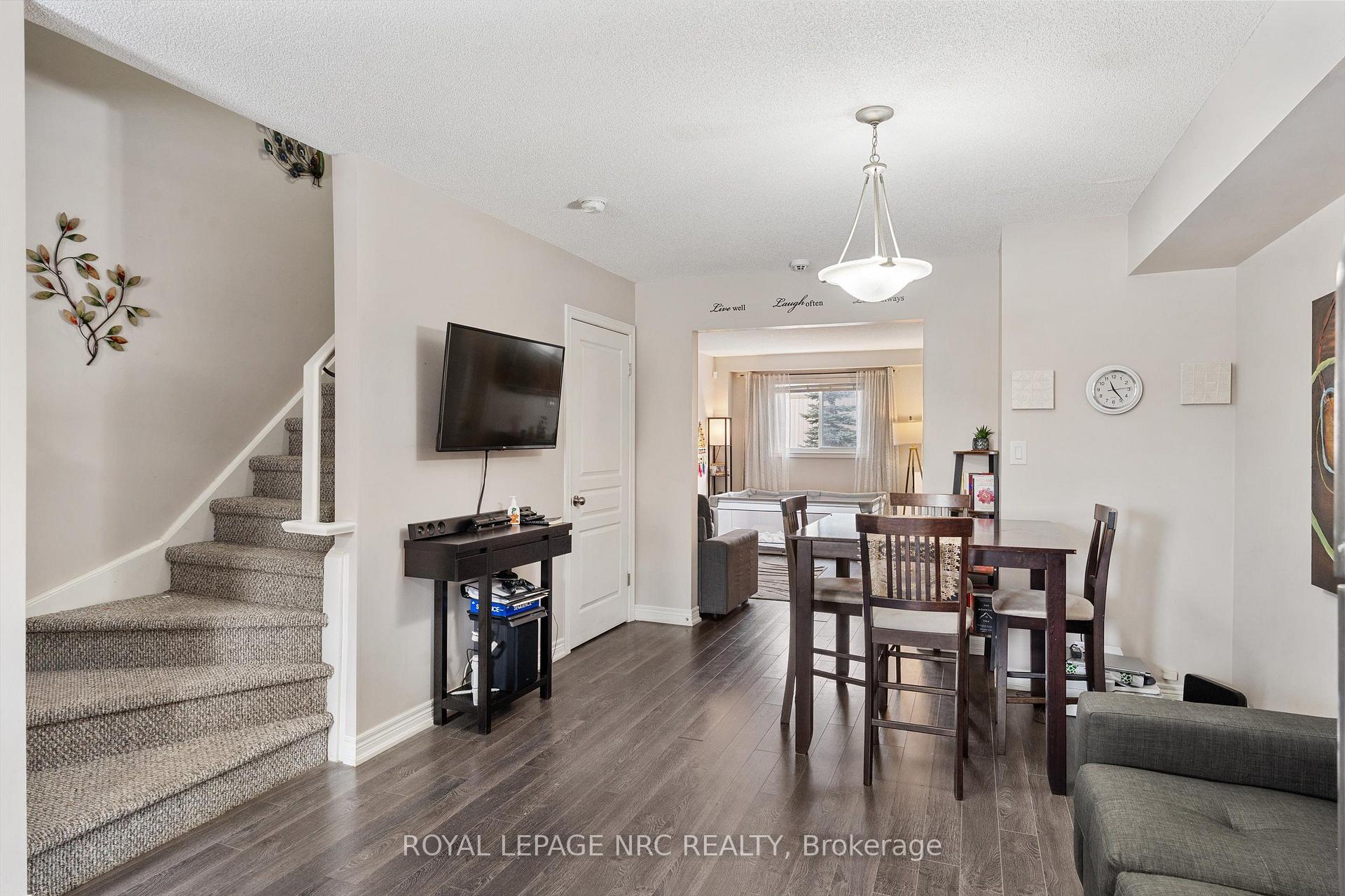Photo 10 of Unit 6, 6118 Kelsey Crescent, Niagara Falls, Forestview — HOMEH