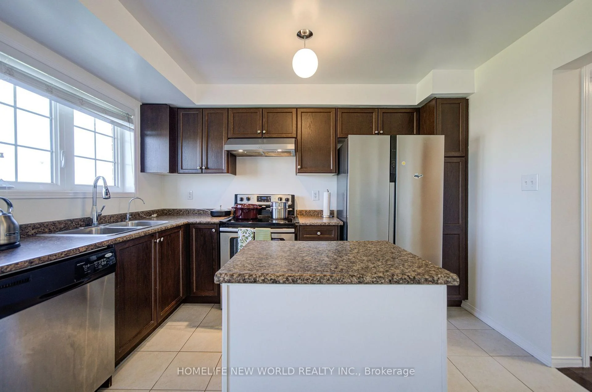 Photo 24 of 114 Goss Lane, Ajax, Central East — HOMEH